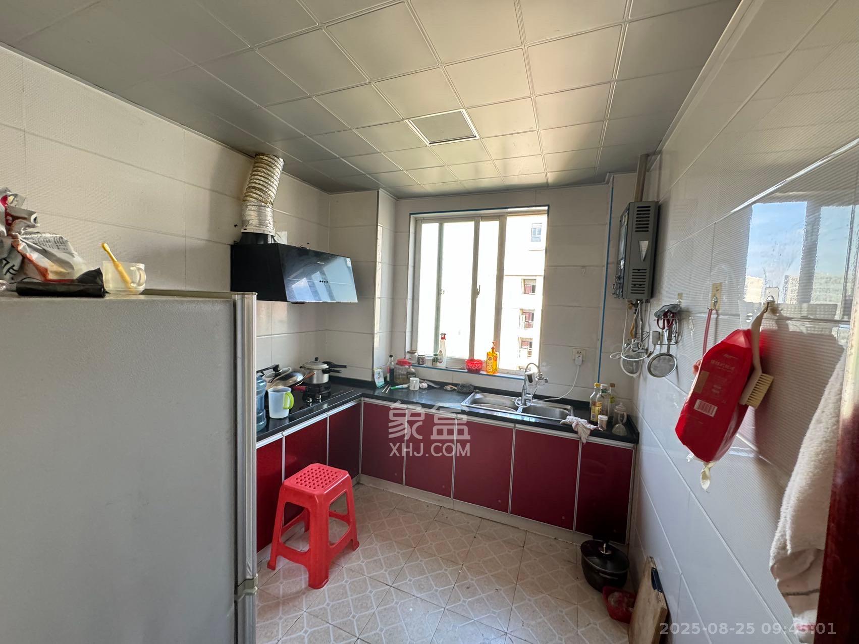 理工大学职工单位房青年汇 2室2厅1卫 1800.0元/月 理工大学职工单位房青年汇 2室2厅1卫 1800.0元/月室内图