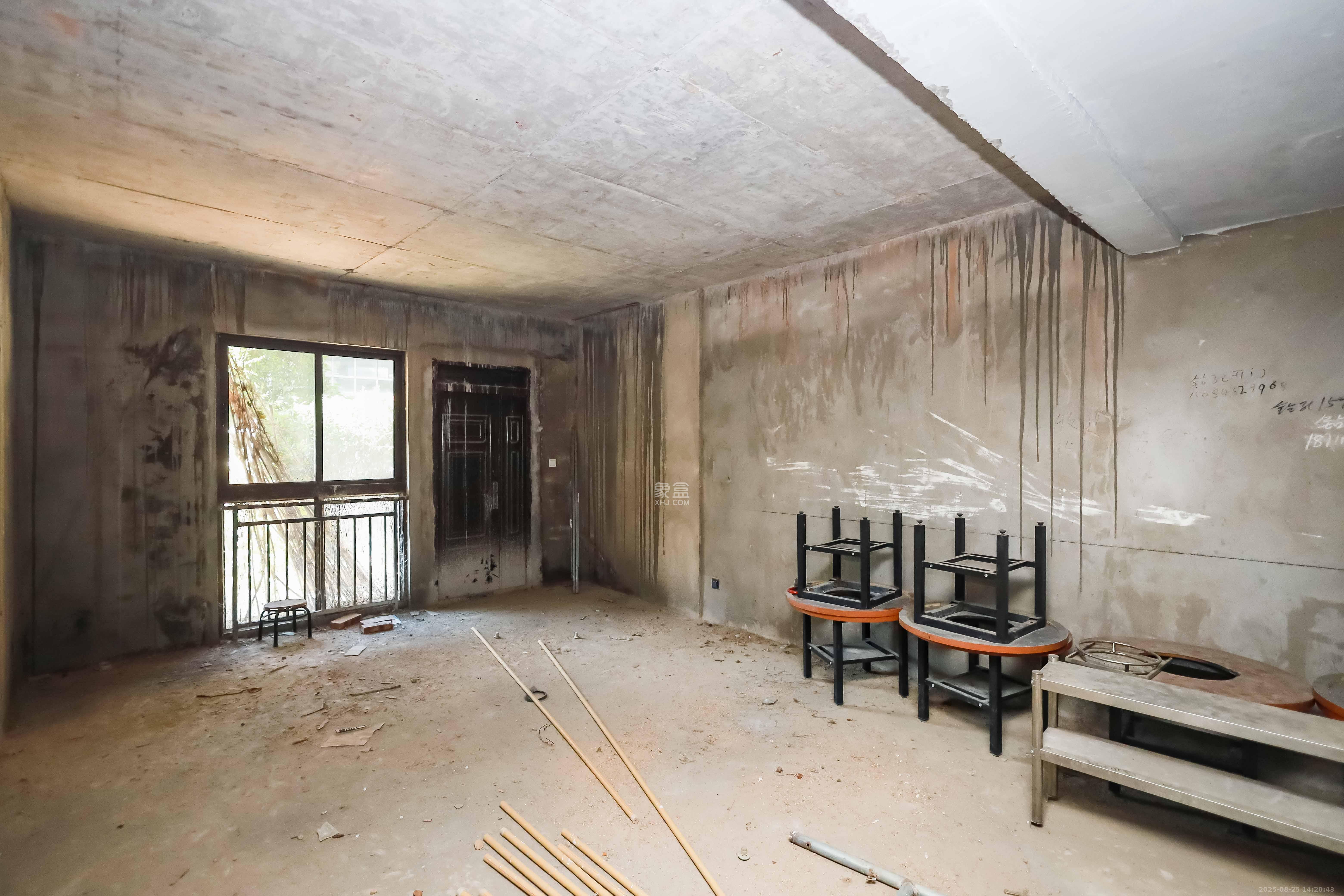 奥克斯缔壹城 3室2厅2卫 270.0万 奥克斯缔壹城 3室2厅2卫 270.0万客厅