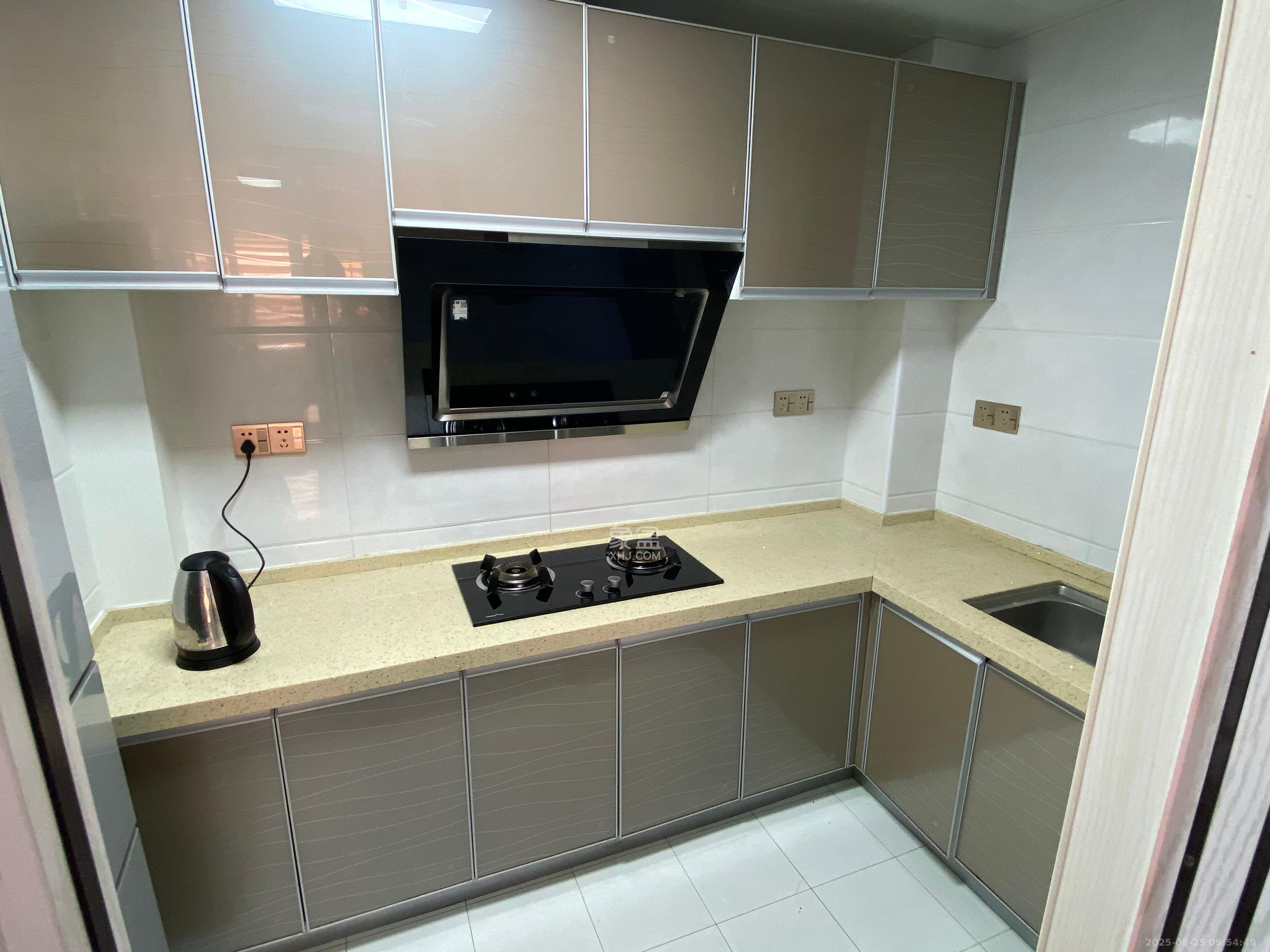 万里时代  2室2厅1卫    2700.0元/月 万里时代  2室2厅1卫    2700.0元/月室内图