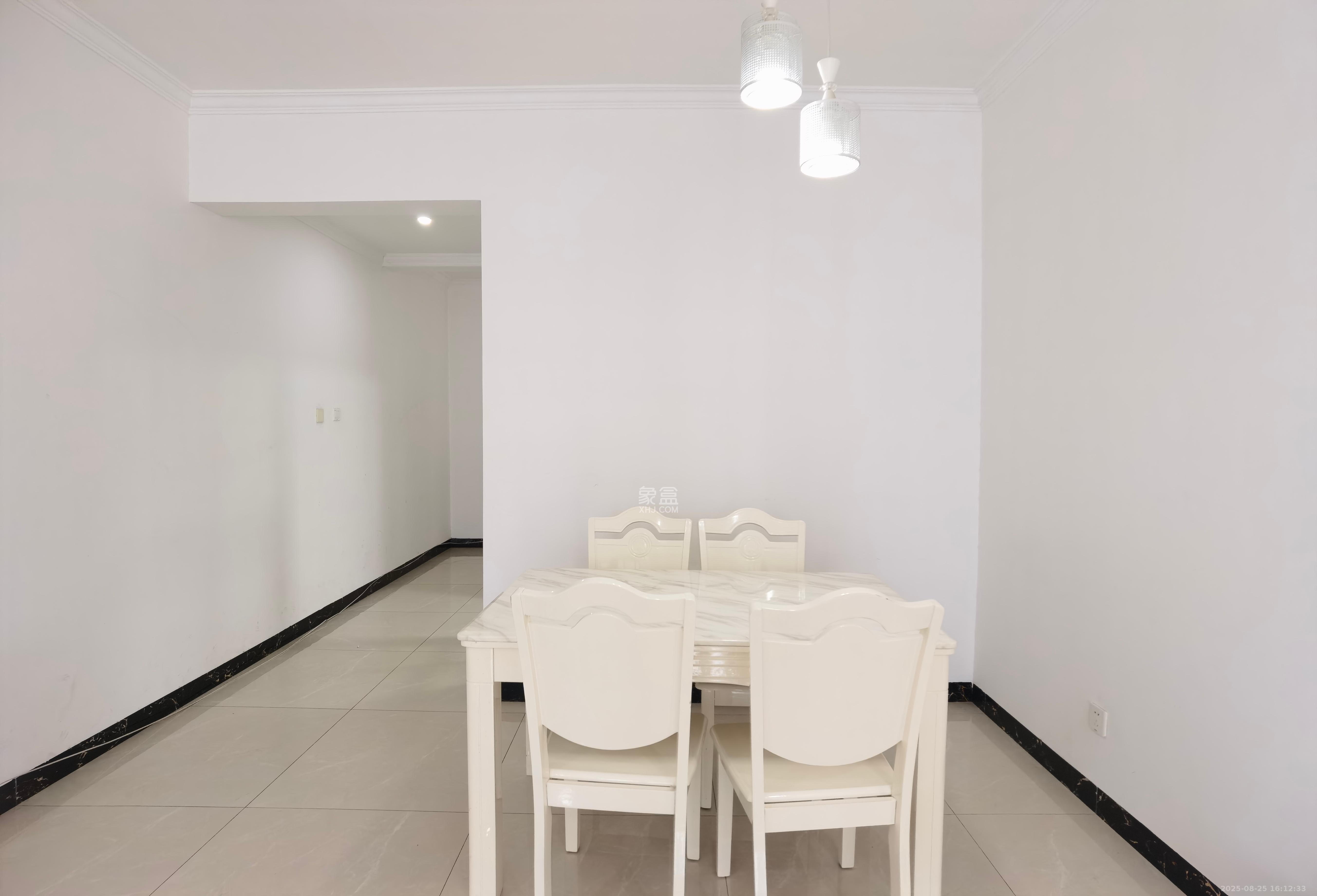 中信城市广场(中信新城一期)  2室2厅1卫    2000.0元/月 中信城市广场(中信新城一期)  2室2厅1卫    2000.0元/月室内图