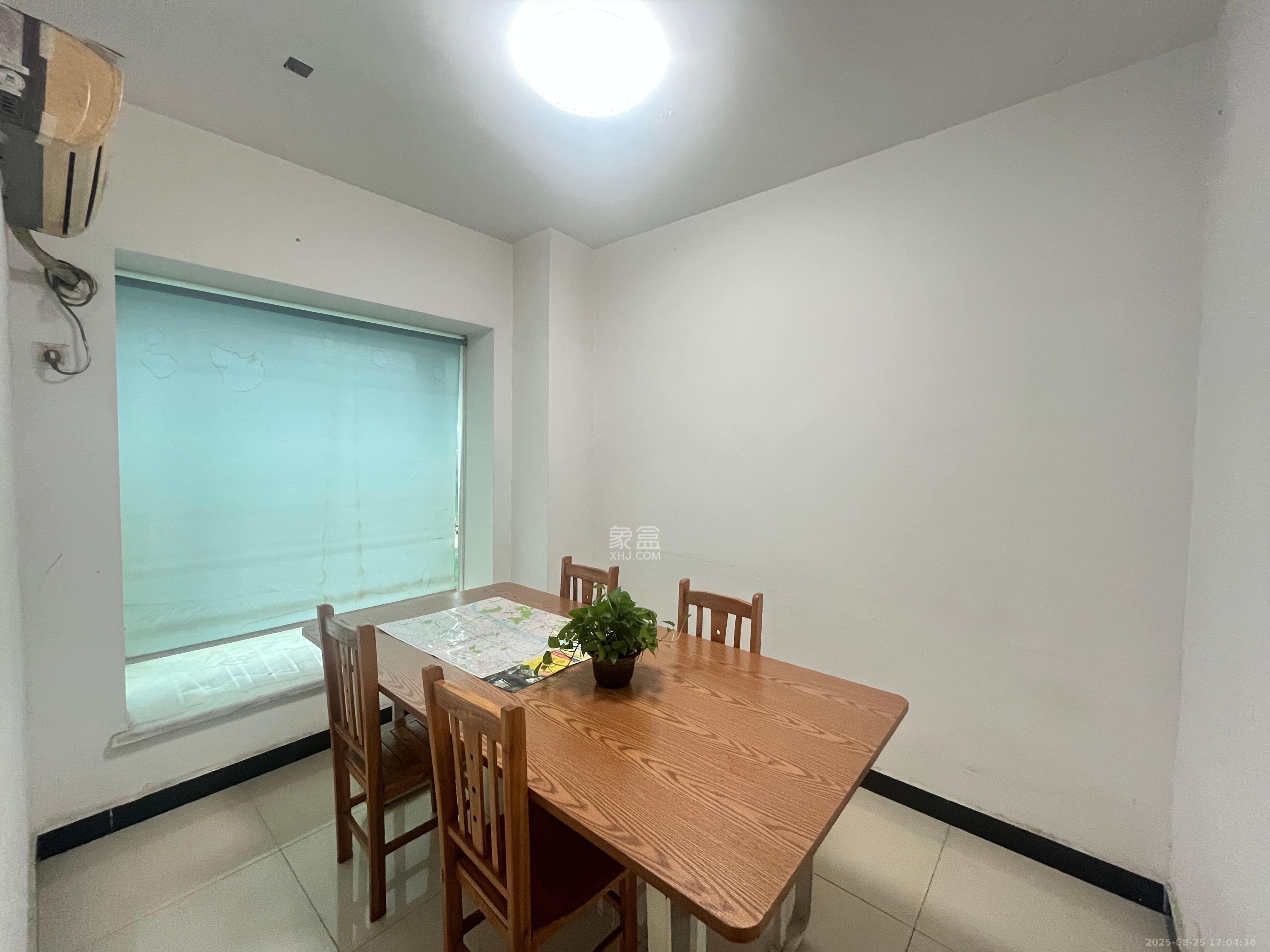 佳天国际新城  3室2厅1卫    3500.0元/月室内图