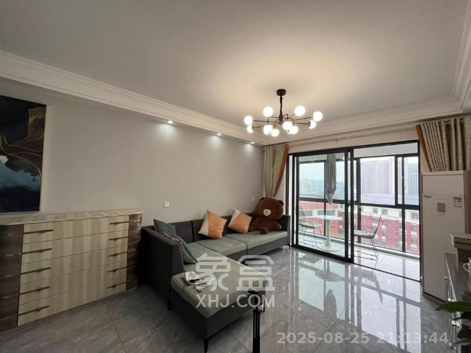 轻盐阳光CEO(轻盐雅苑)(轻奢时代)  3室2厅2卫    2600.0元/月 轻盐阳光CEO(轻盐雅苑)(轻奢时代)  3室2厅2卫    2600.0元/月室内图