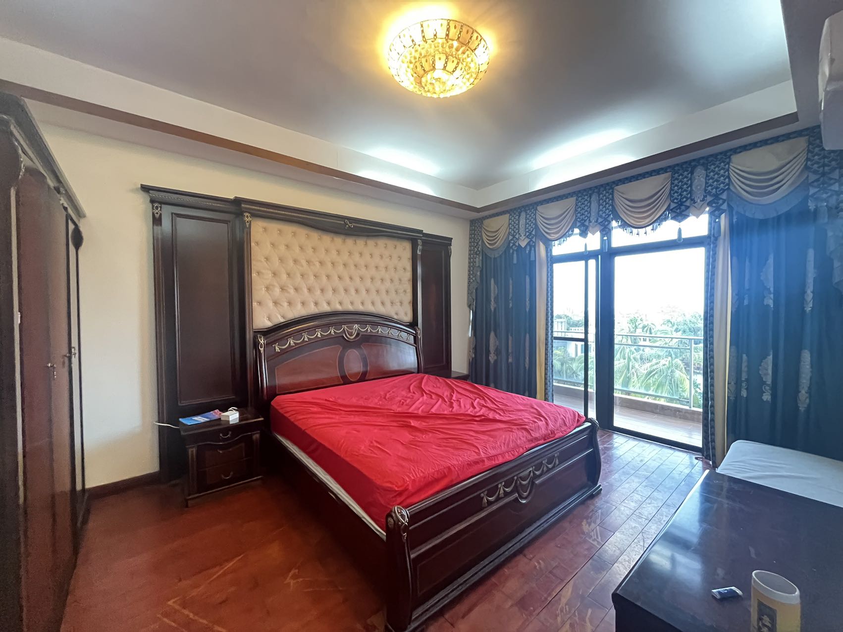 泰达比华利山庄 4室3厅4卫 6000.0元/月 泰达比华利山庄 4室3厅4卫 6000.0元/月室内图