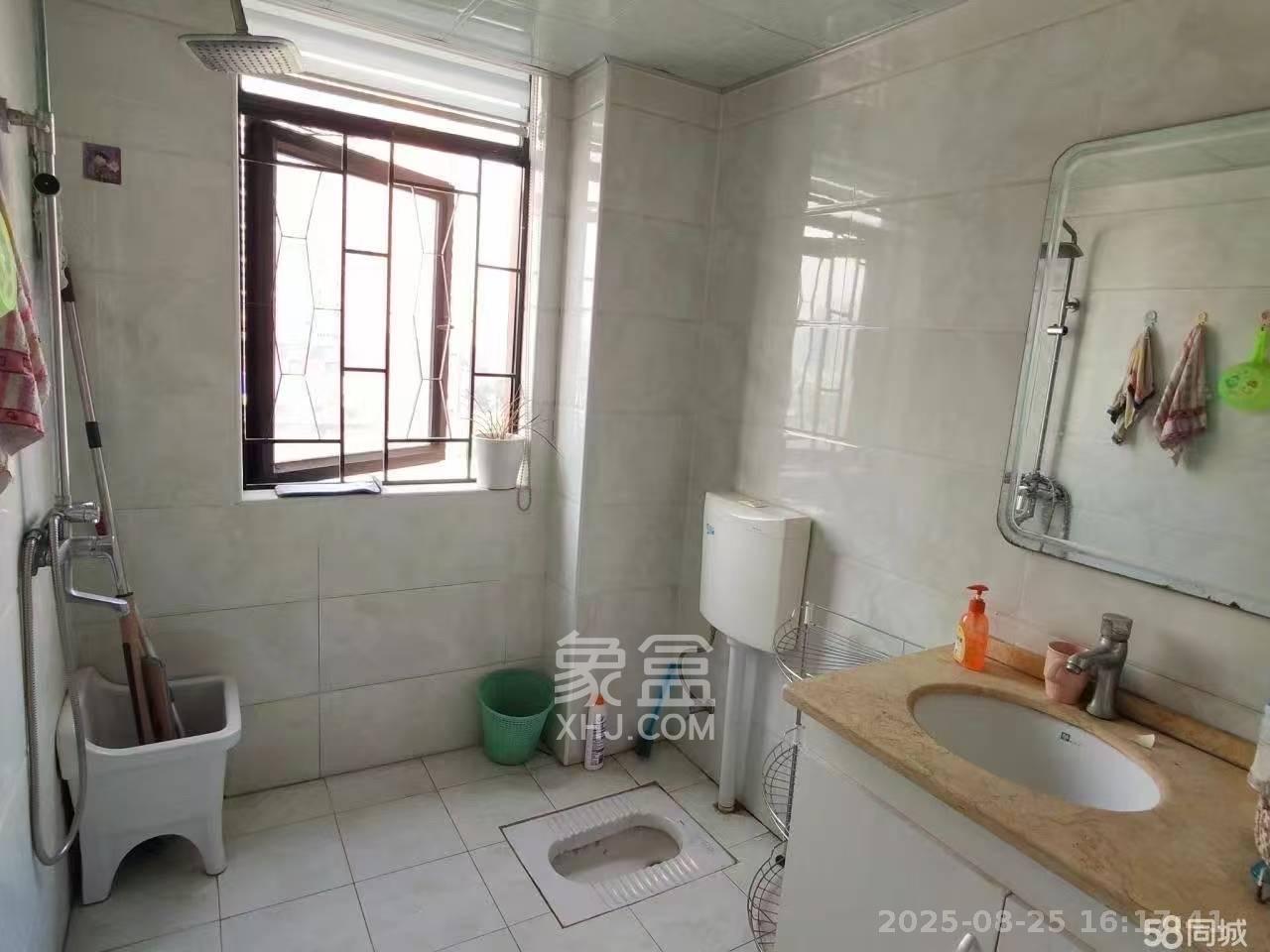 麓谷明珠  2室2厅1卫    2600.0元/月 麓谷明珠  2室2厅1卫    2600.0元/月室内图