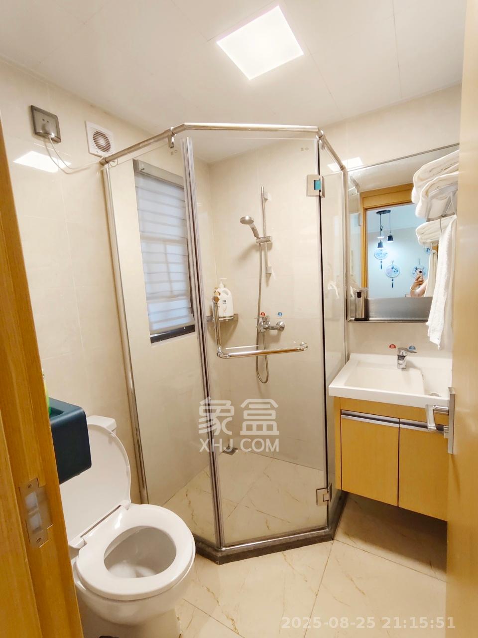 雅居乐依云小镇  1室1厅1卫   35.80万卫生间