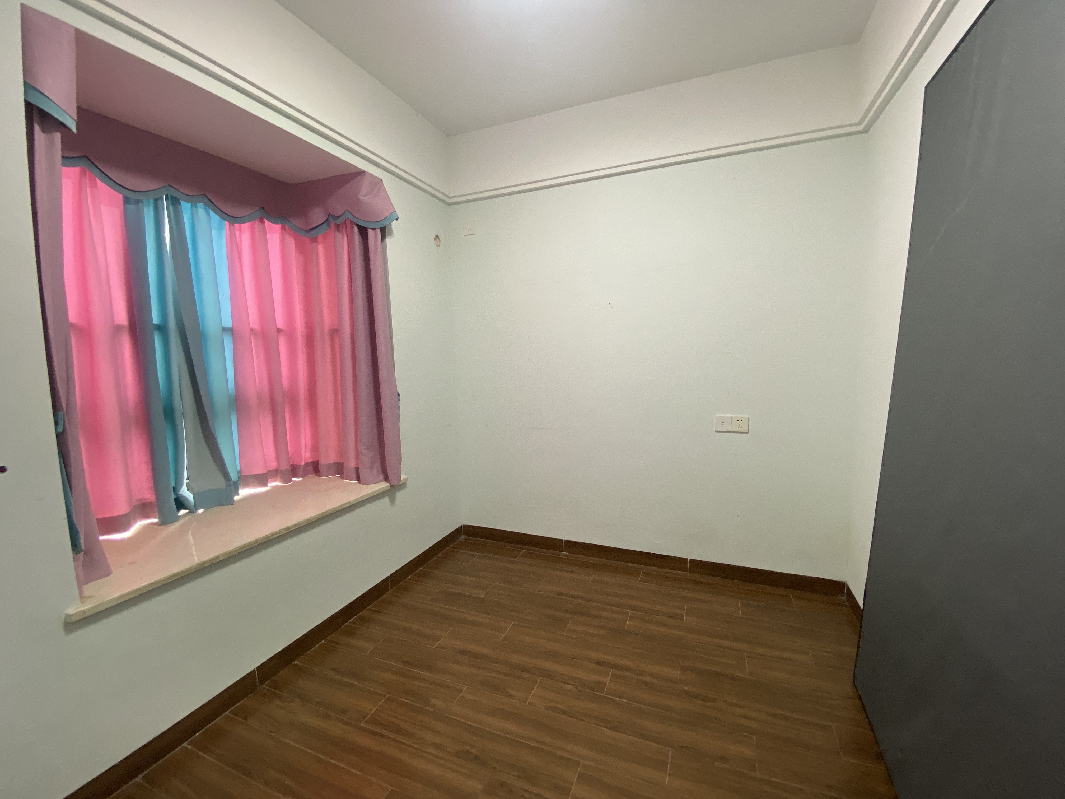 滨江世纪佳城(北区) 3室2厅2卫 2400.0元/月 滨江世纪佳城(北区) 3室2厅2卫 2400.0元/月室内图