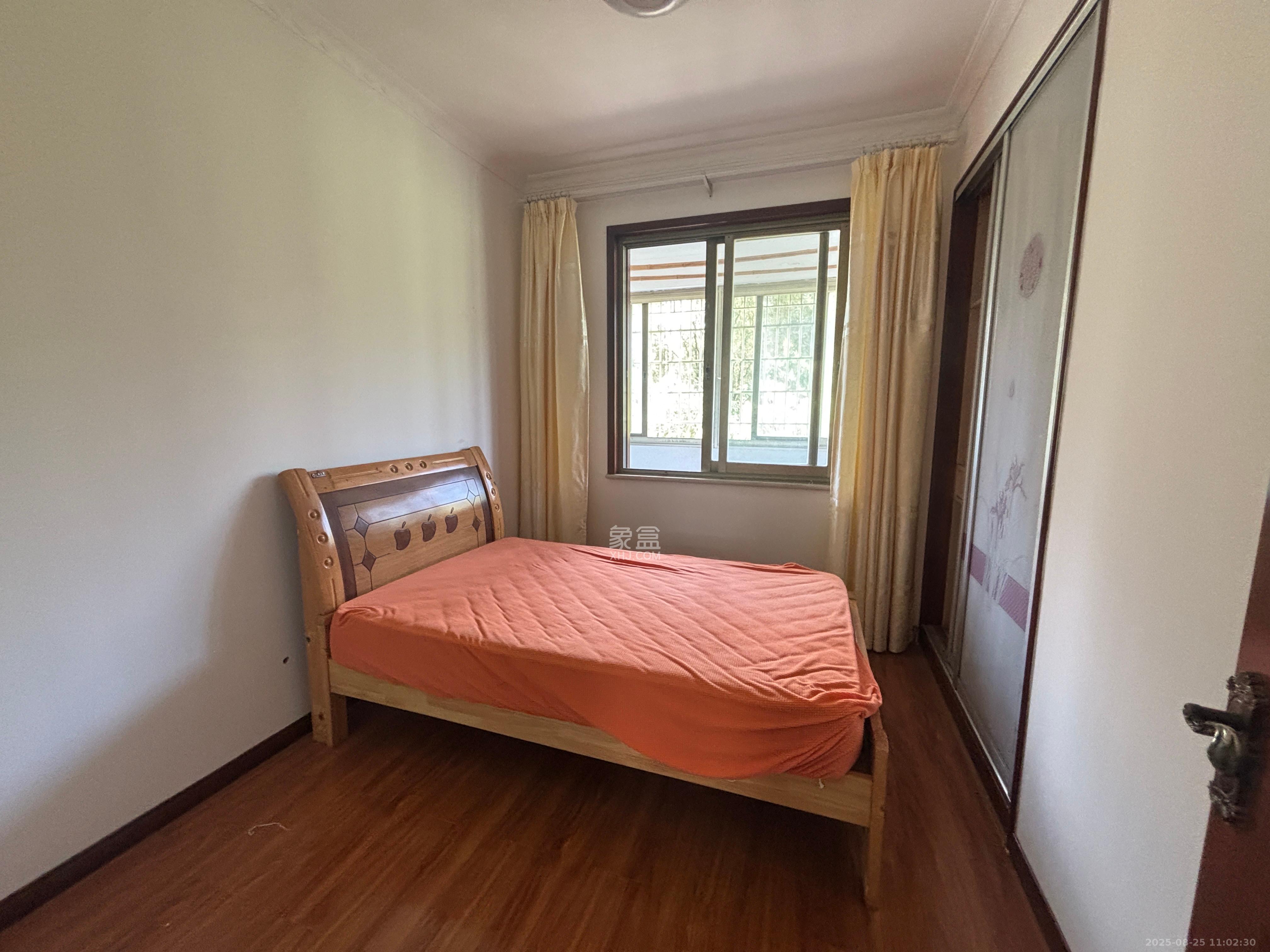 星邮小区 3室2厅2卫 1600.0元/月 星邮小区 3室2厅2卫 1600.0元/月室内图