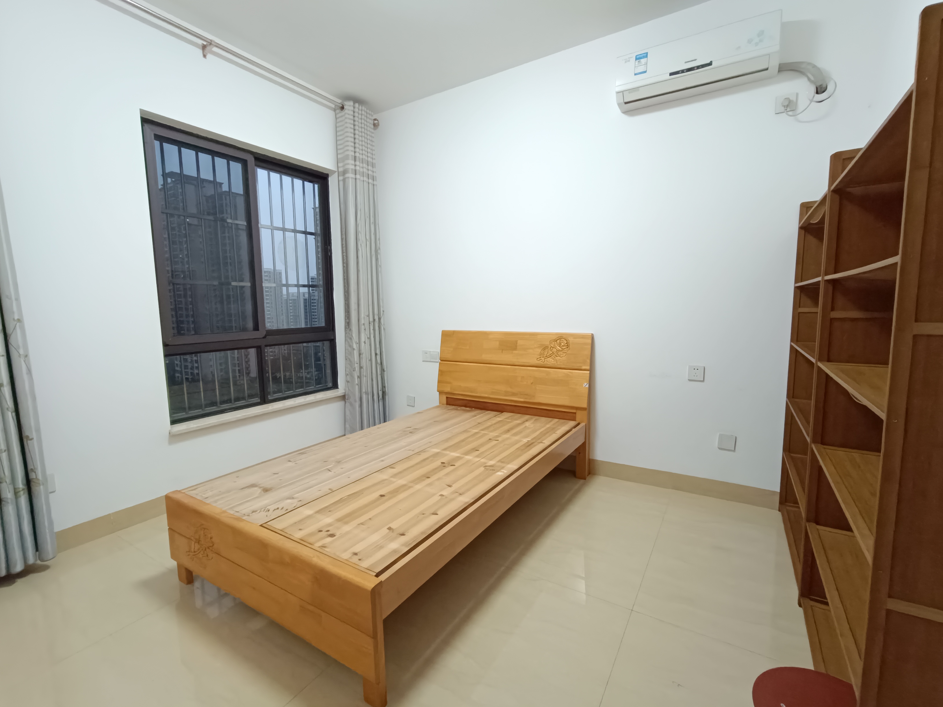 和风江岸  3室2厅2卫   3800.00元/月室内图