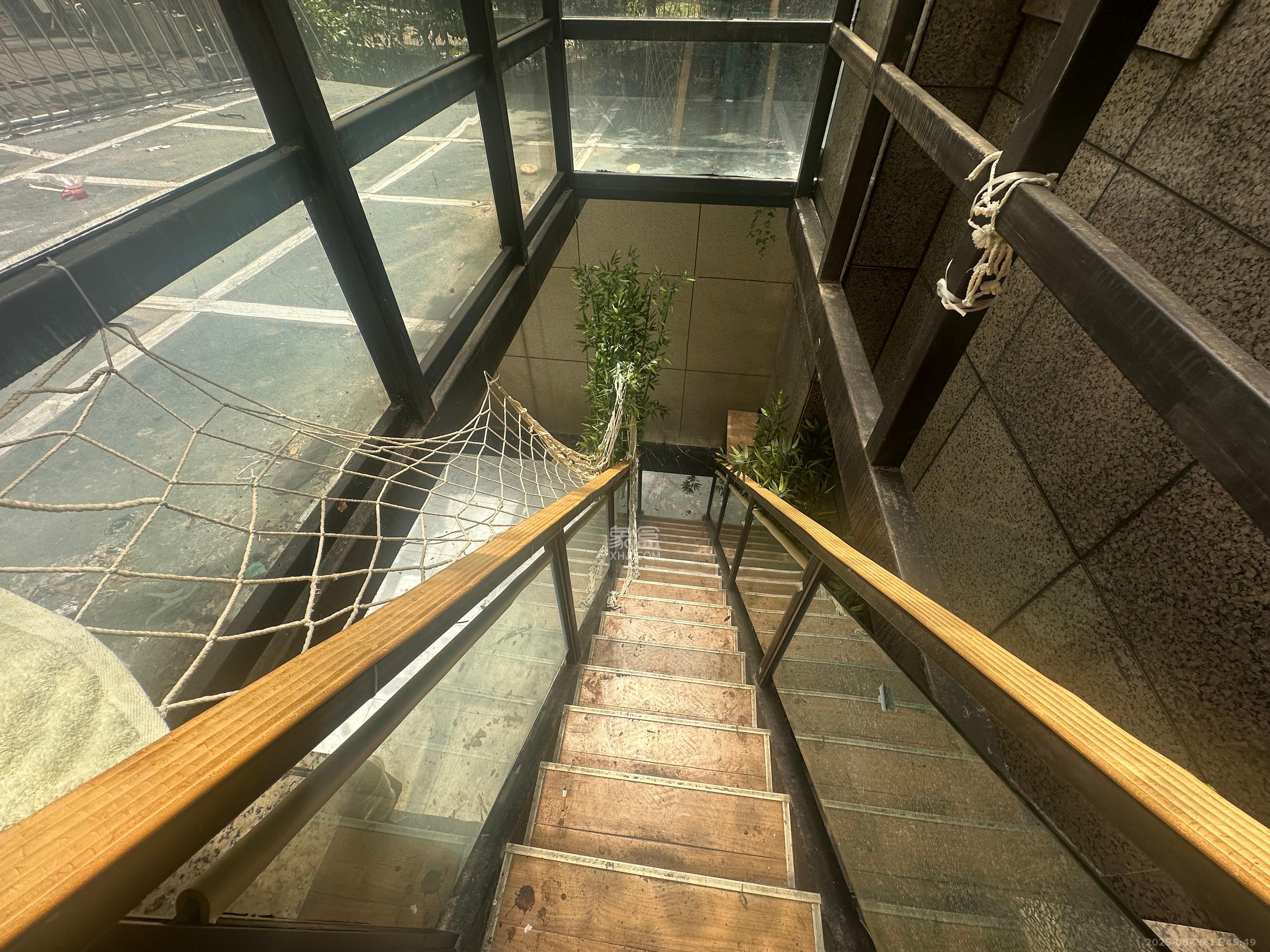 绿地中央广场  3室2厅1卫    3000.0元/月室内图