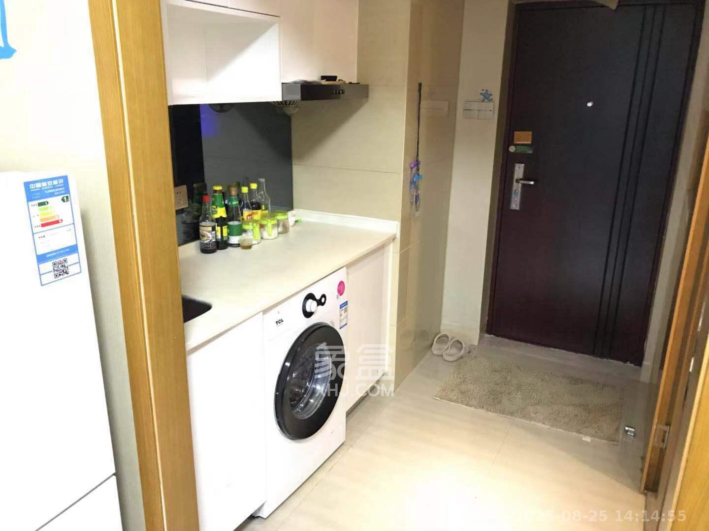 五一钻界  1室1厅1卫   2500.00元/月室内图