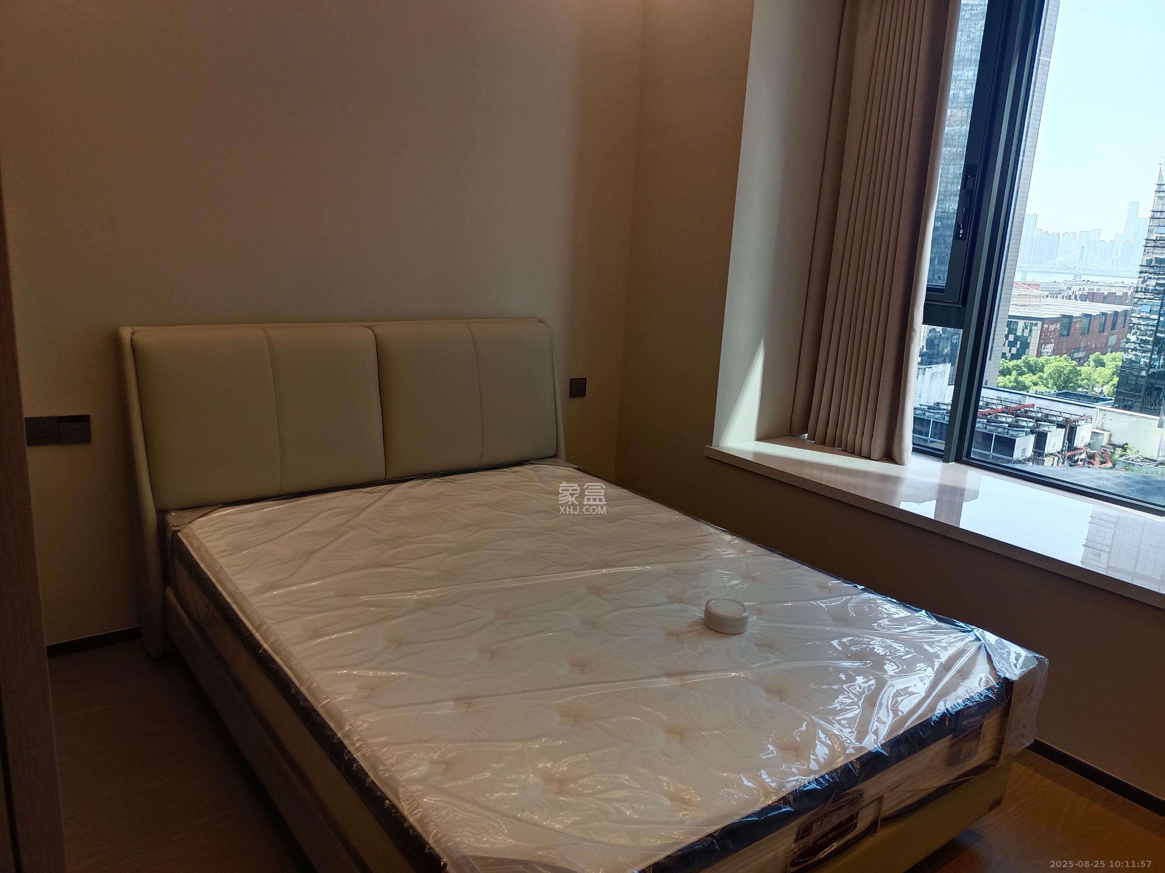 旭辉铂悦湘江  4室2厅3卫   18000.00元/月室内图