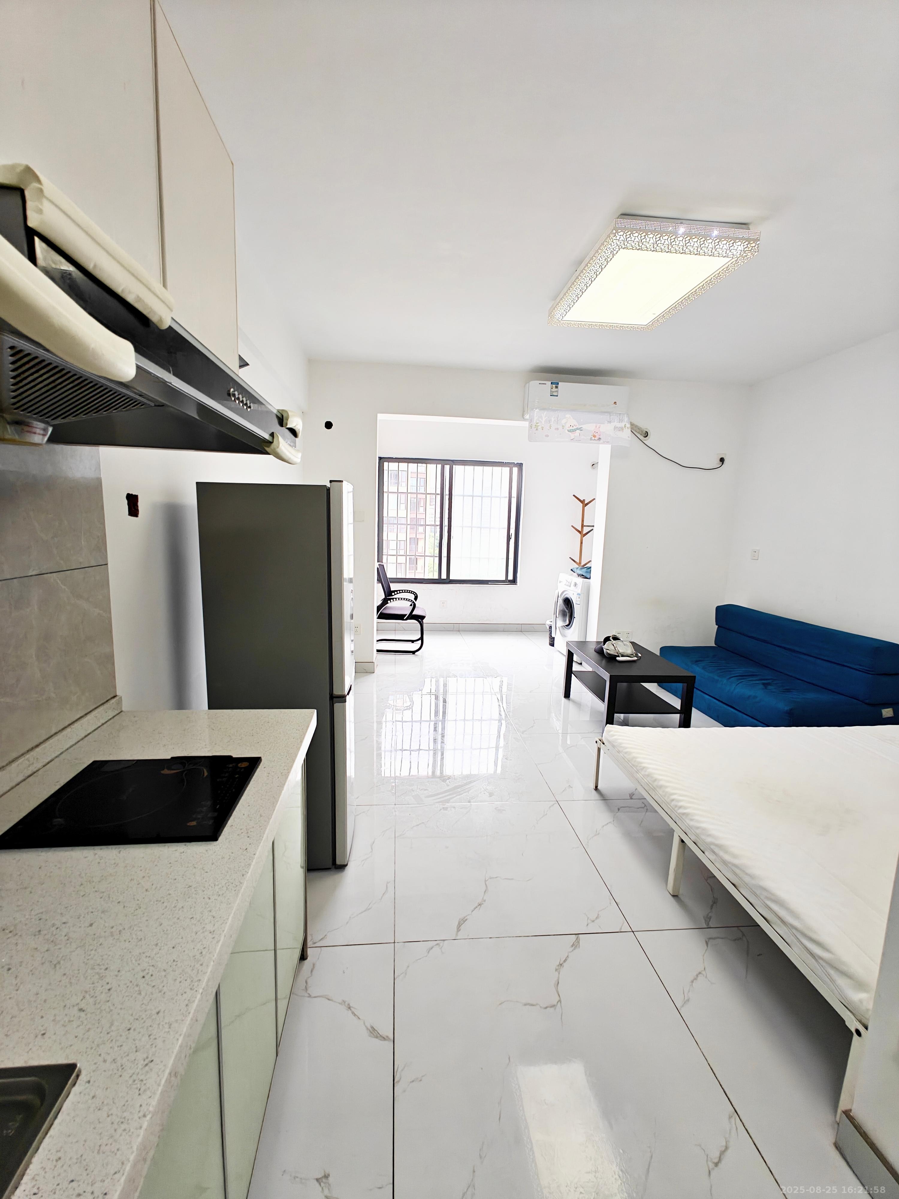 富瑞星座  1室1厅1卫    1300.0元/月室内图