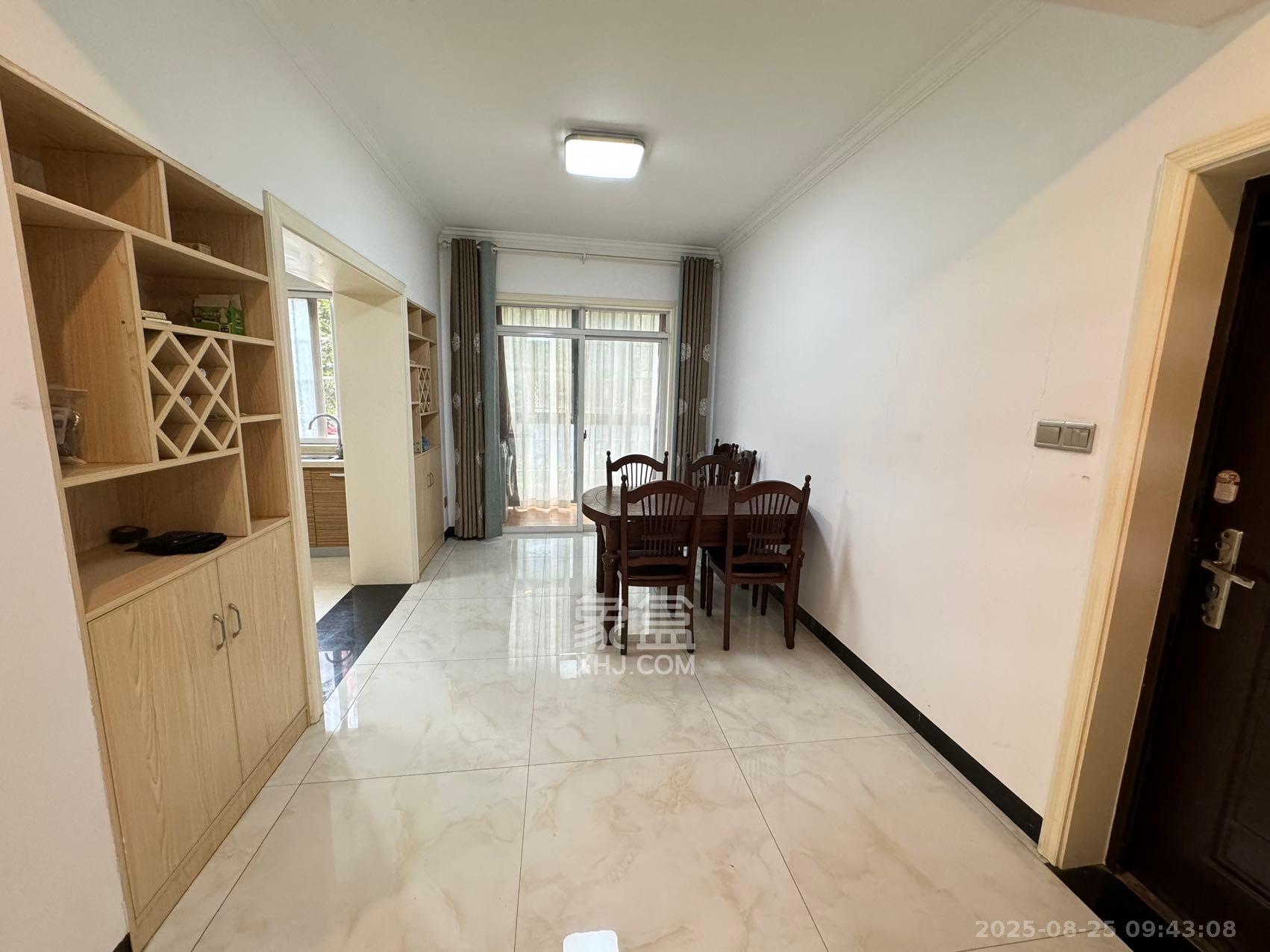 理工大学职工单位房青年汇 3室2厅2卫 2500.0元/月 理工大学职工单位房青年汇 3室2厅2卫 2500.0元/月室内图