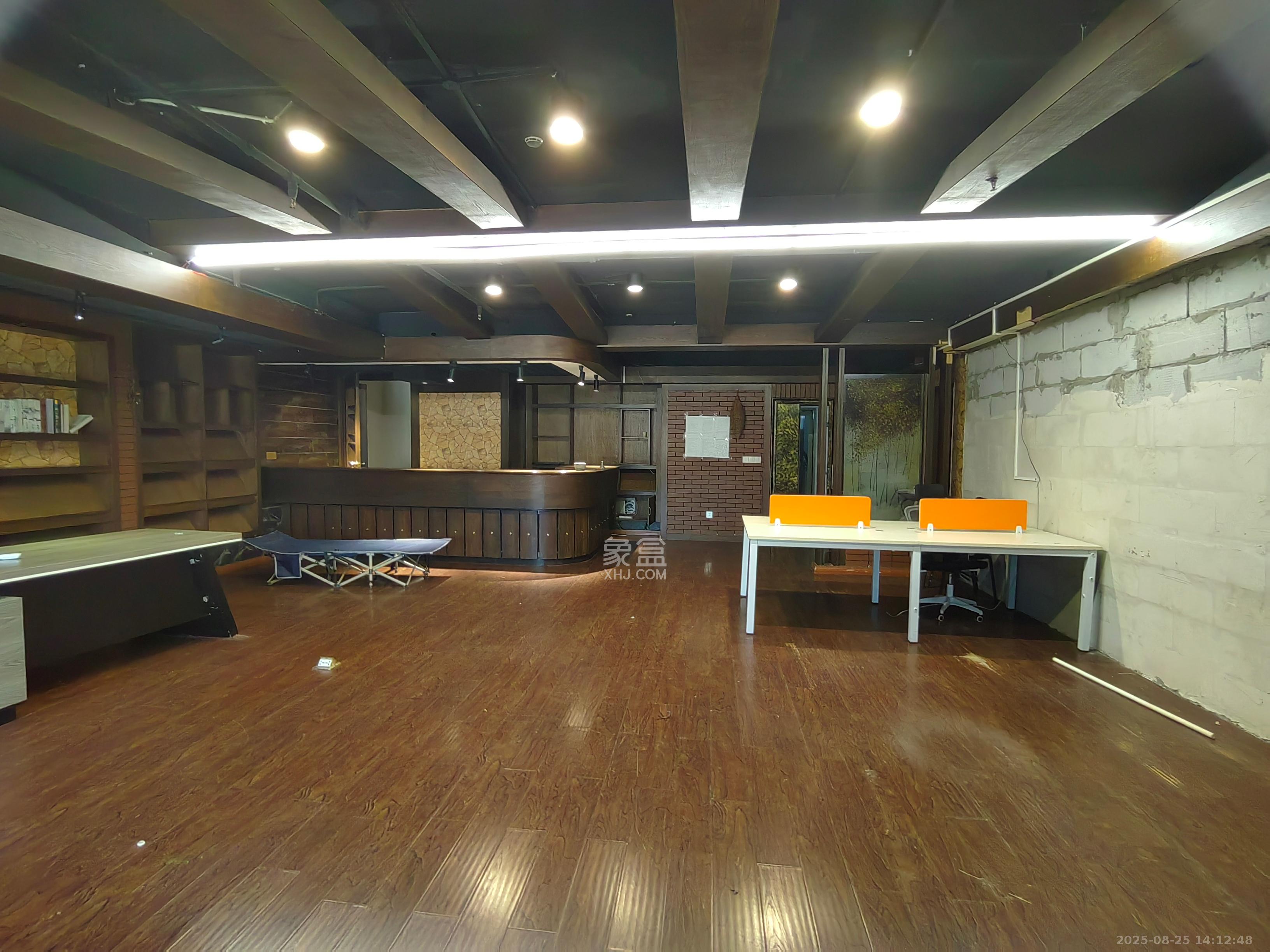 万象新天  1室1厅1卫    2800.0元/月室内图