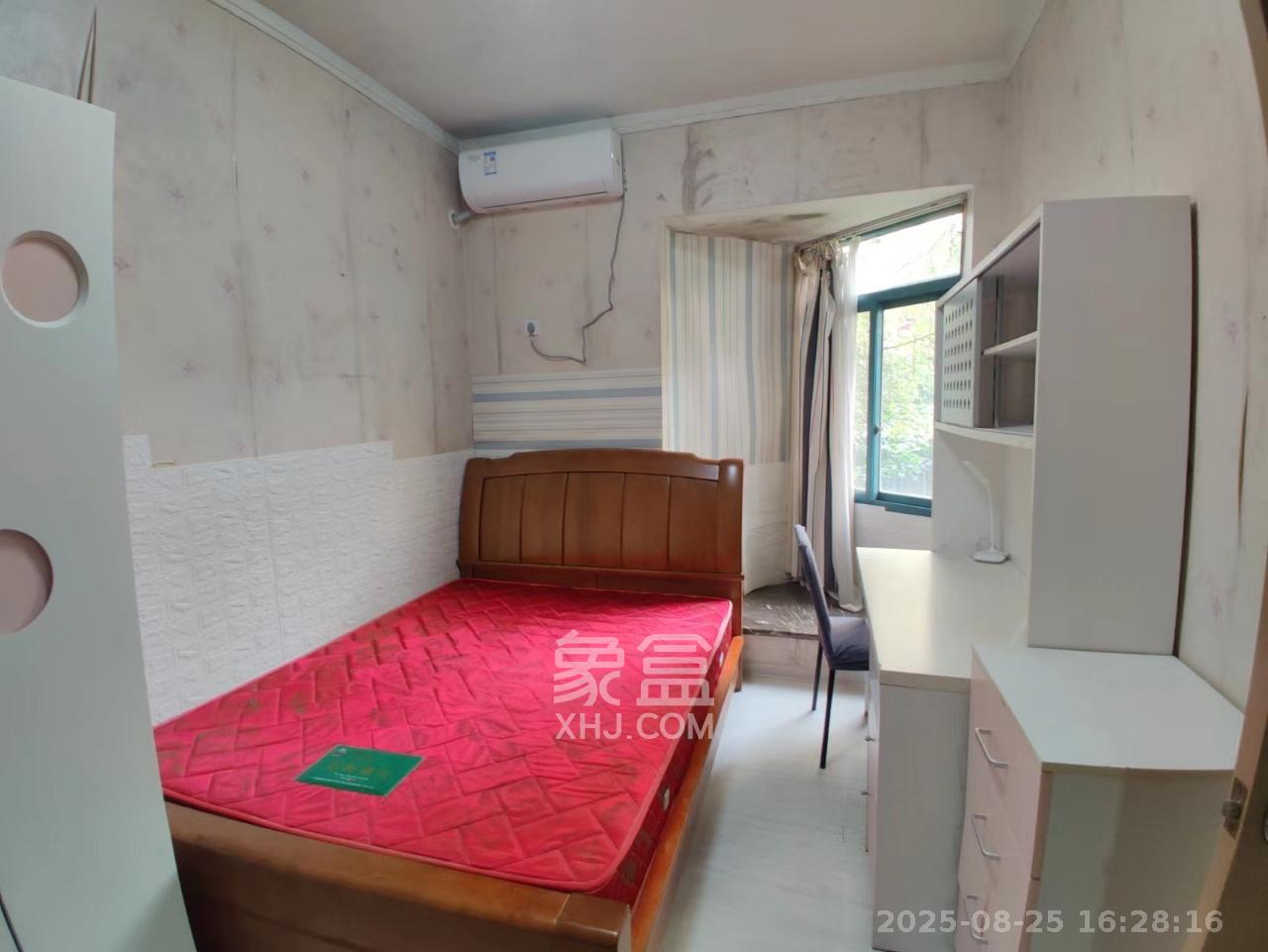 圣爵菲斯 2室2厅1卫 2000.0元/月 圣爵菲斯 2室2厅1卫 2000.0元/月室内图