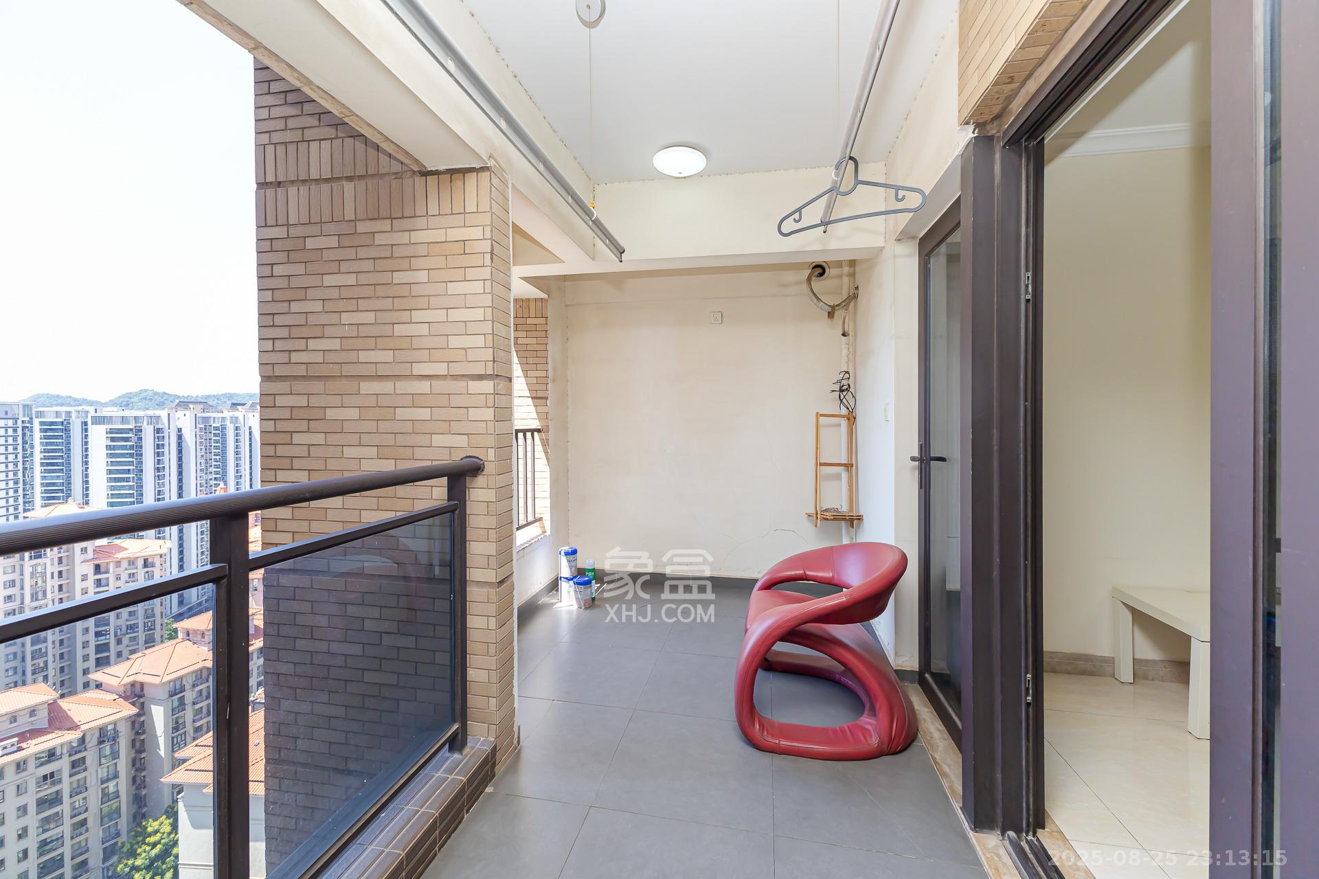 时代倾城一期 3室2厅1卫 78.8万 时代倾城一期 3室2厅1卫 78.8万阳台