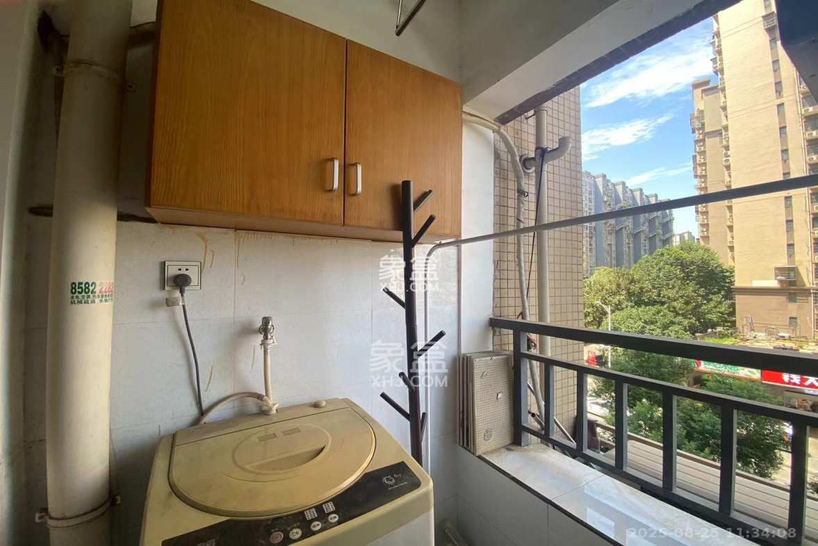 上峰苑(兰亭玥岛)  1室1厅1卫    1500.0元/月 上峰苑(兰亭玥岛)  1室1厅1卫    1500.0元/月室内图