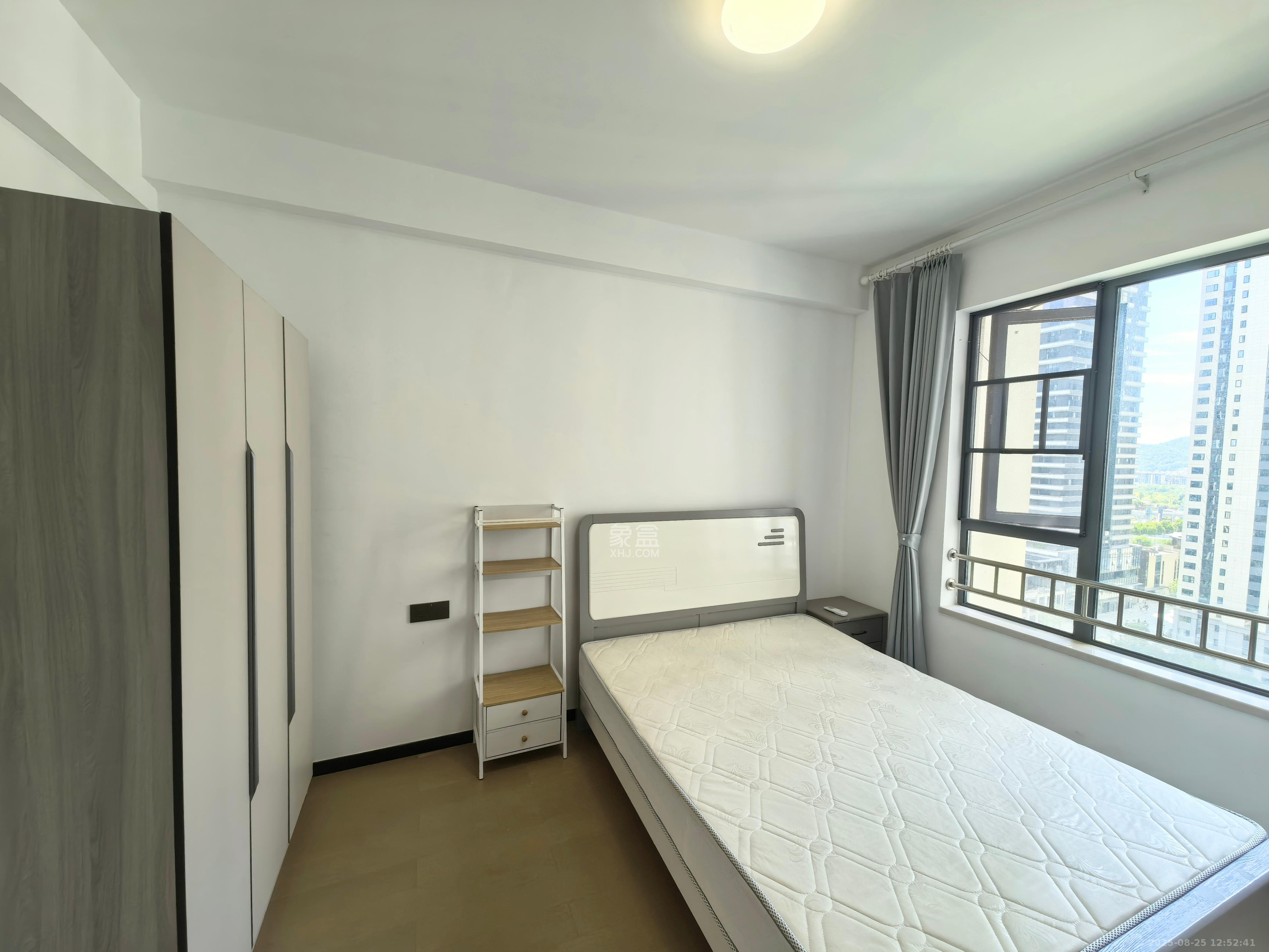 欣利梅溪左岸  4室2厅2卫    3300.0元/月室内图