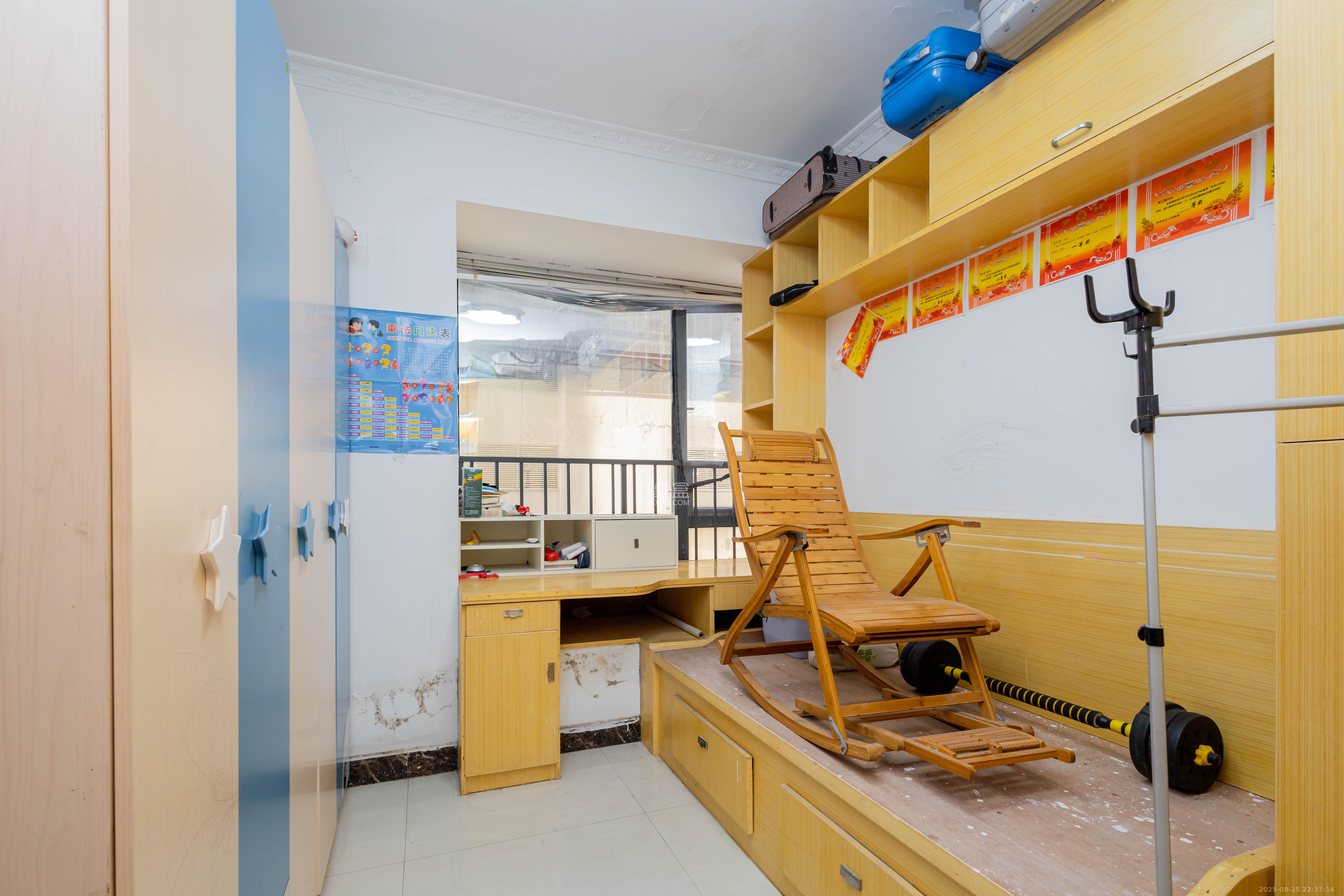 东岸城邦  3室2厅2卫    95.0万 东岸城邦  3室2厅2卫    95.0万卧室