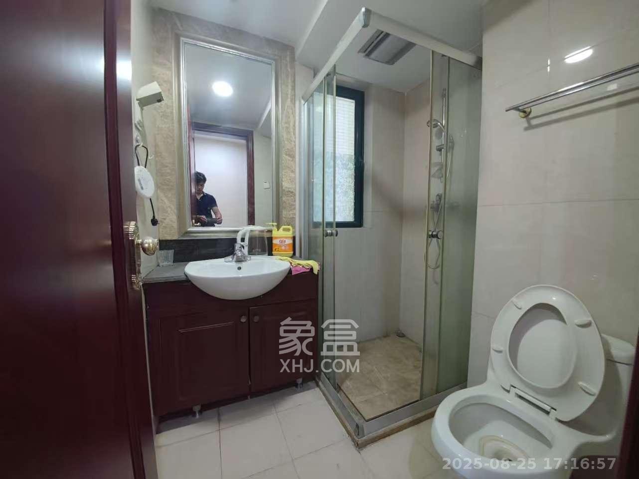 恒大雅苑  3室2厅2卫   2600.00元/月室内图