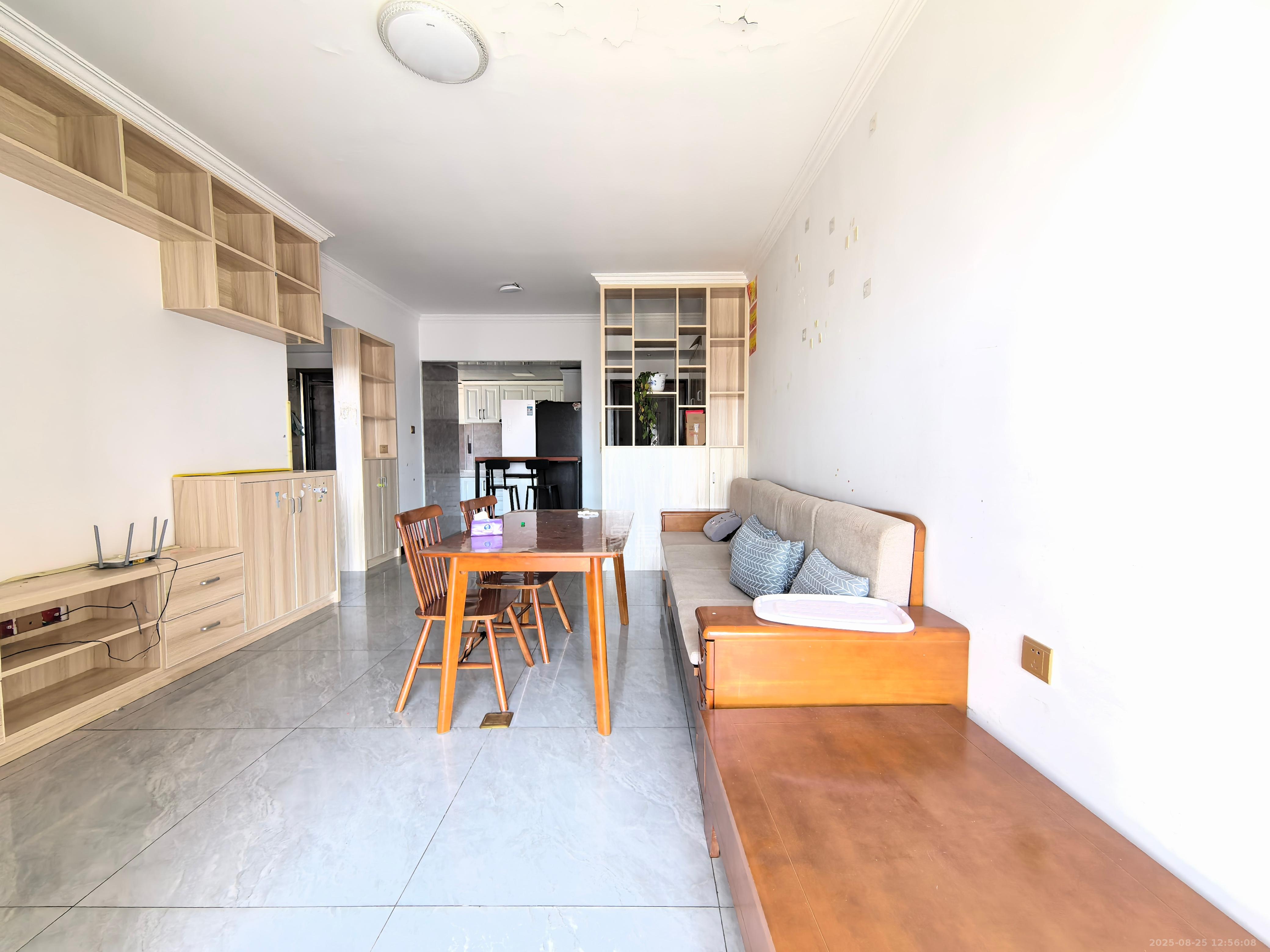 COCO蜜城  3室2厅1卫    2380.0元/月 COCO蜜城  3室2厅1卫    2380.0元/月