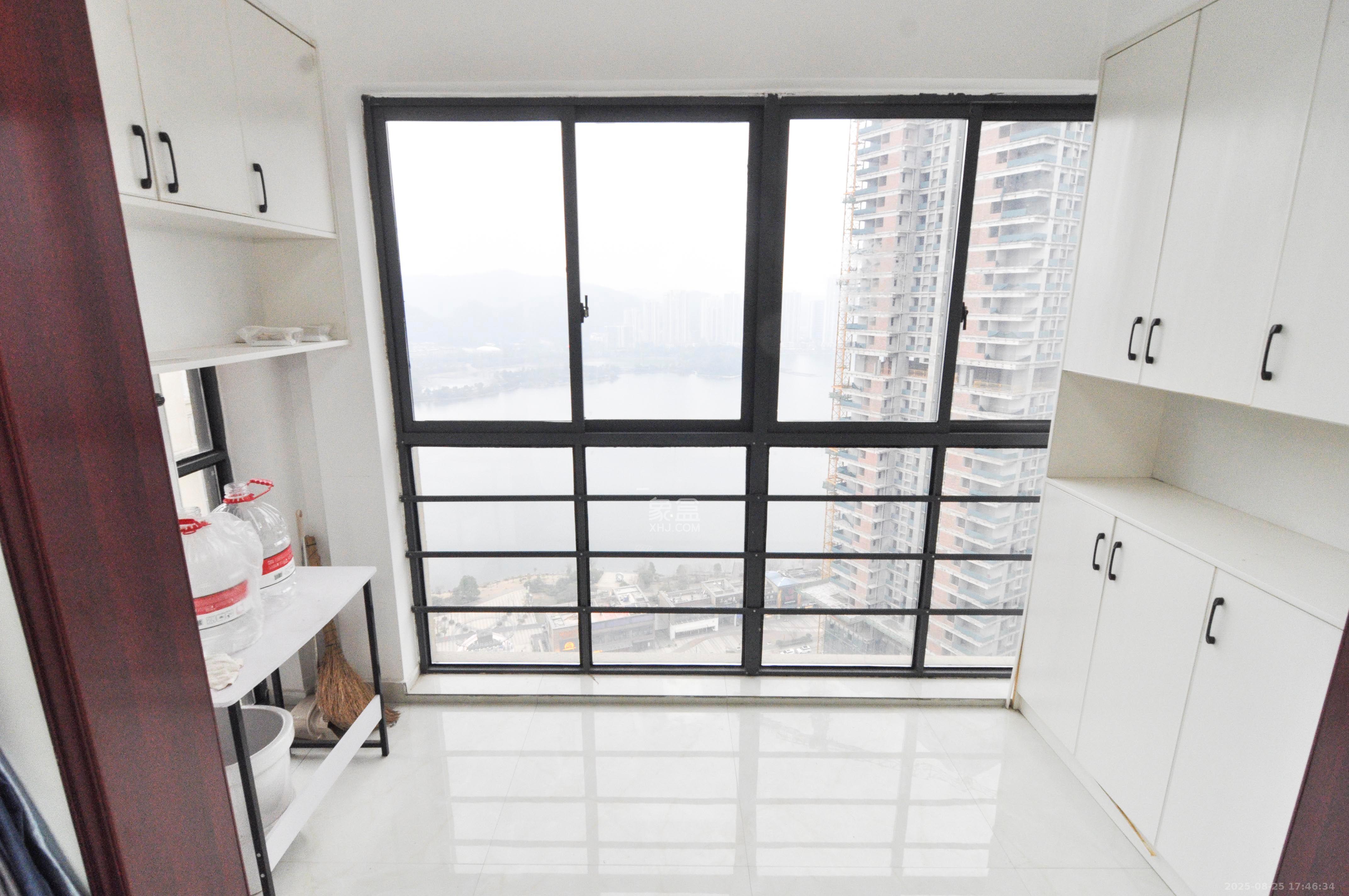 中建梅溪湖中心  3室2厅1卫    3200.0元/月 中建梅溪湖中心  3室2厅1卫    3200.0元/月室内图