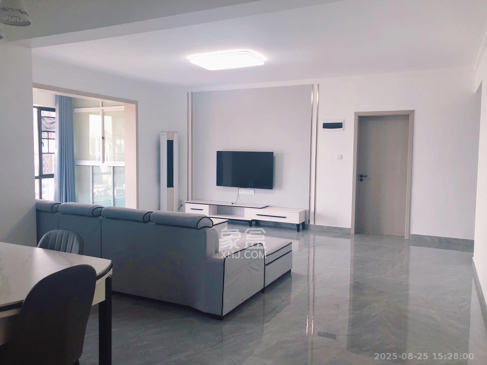 长高圆梦佳苑  4室2厅2卫    2600.0元/月 长高圆梦佳苑  4室2厅2卫    2600.0元/月