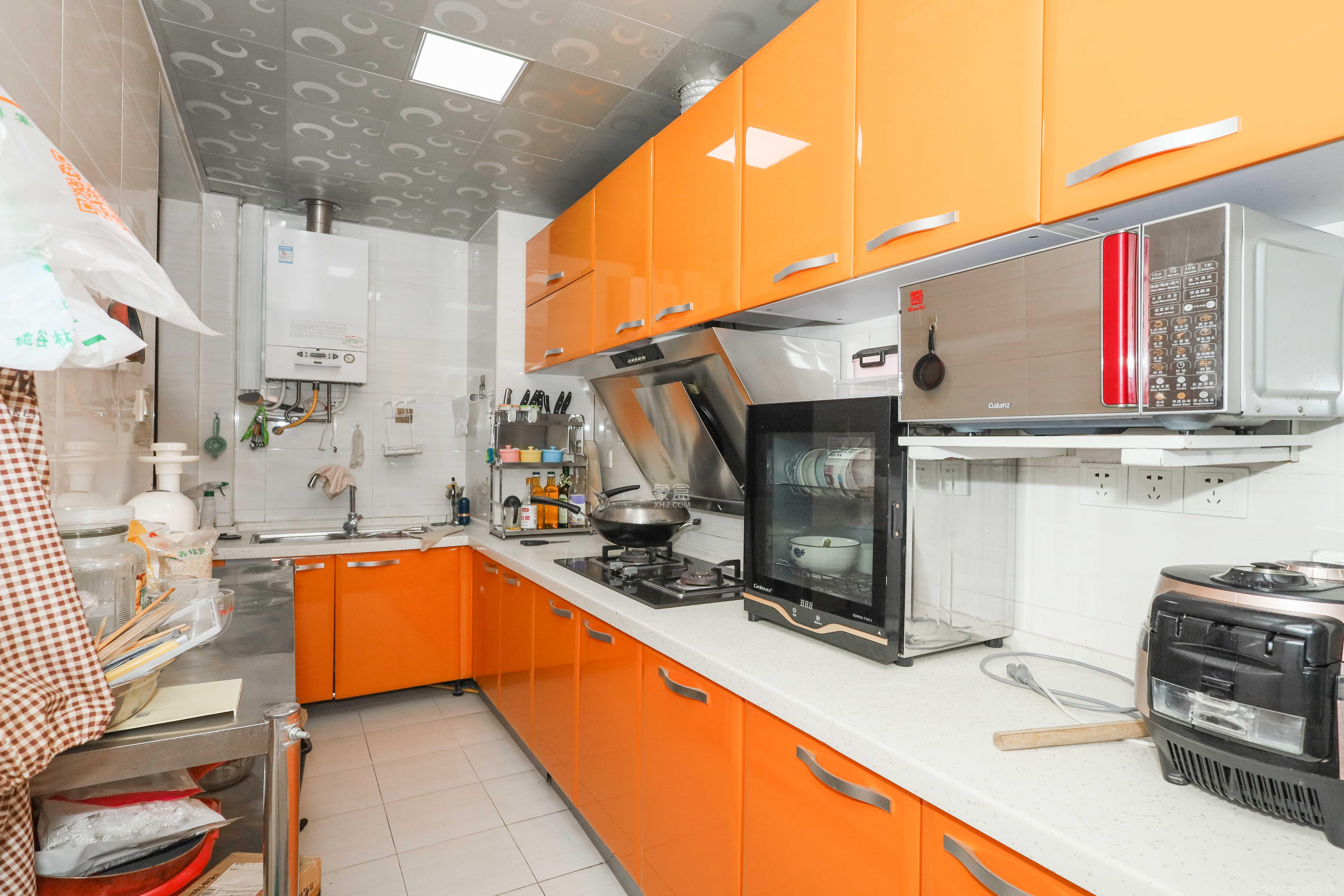 保利麓谷林语B区  3室2厅1卫    85.0万厨房