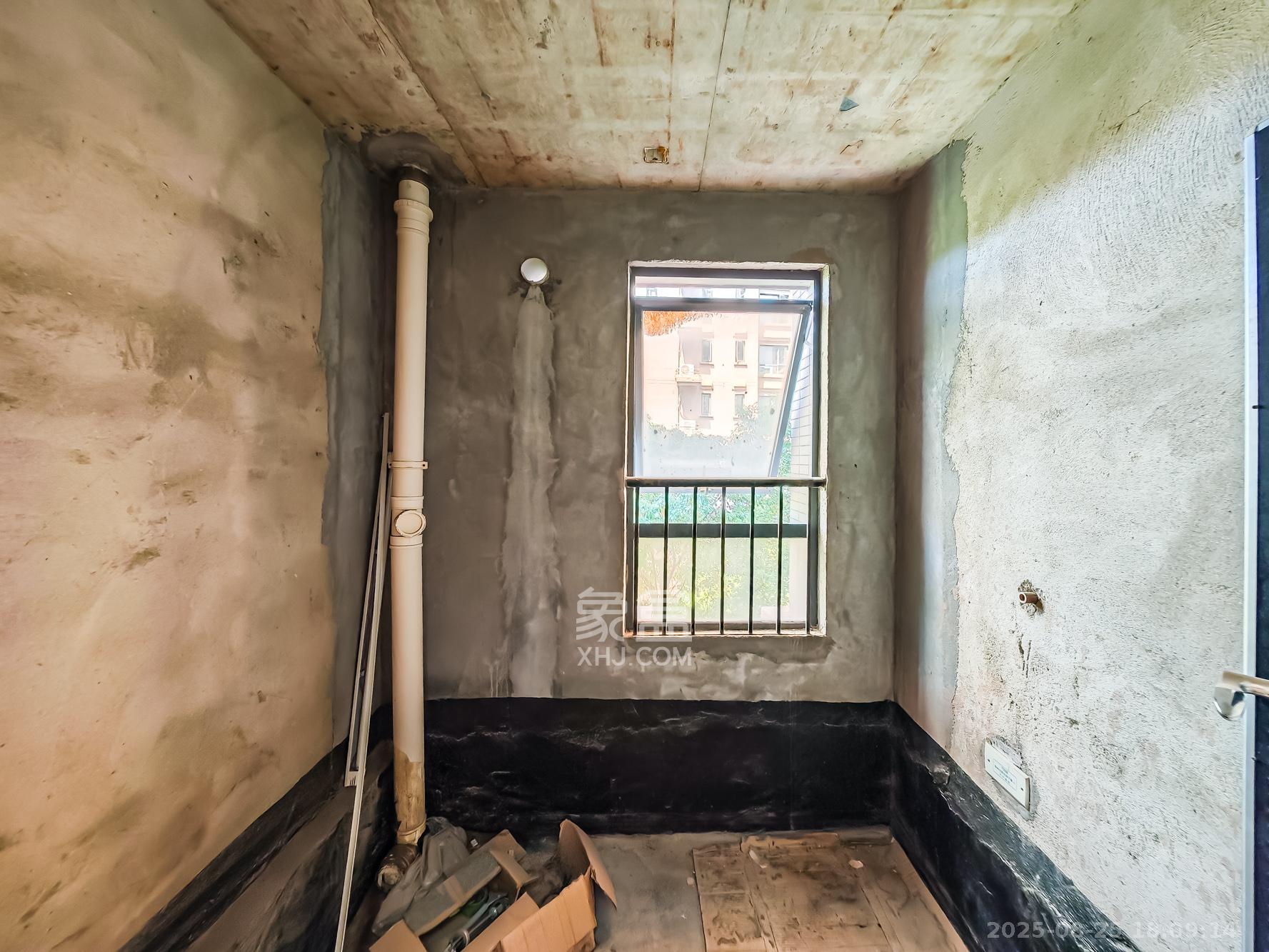 双湾国际(湘江御景花园)  3室2厅2卫    115.0万 双湾国际(湘江御景花园)  3室2厅2卫    115.0万卫生间