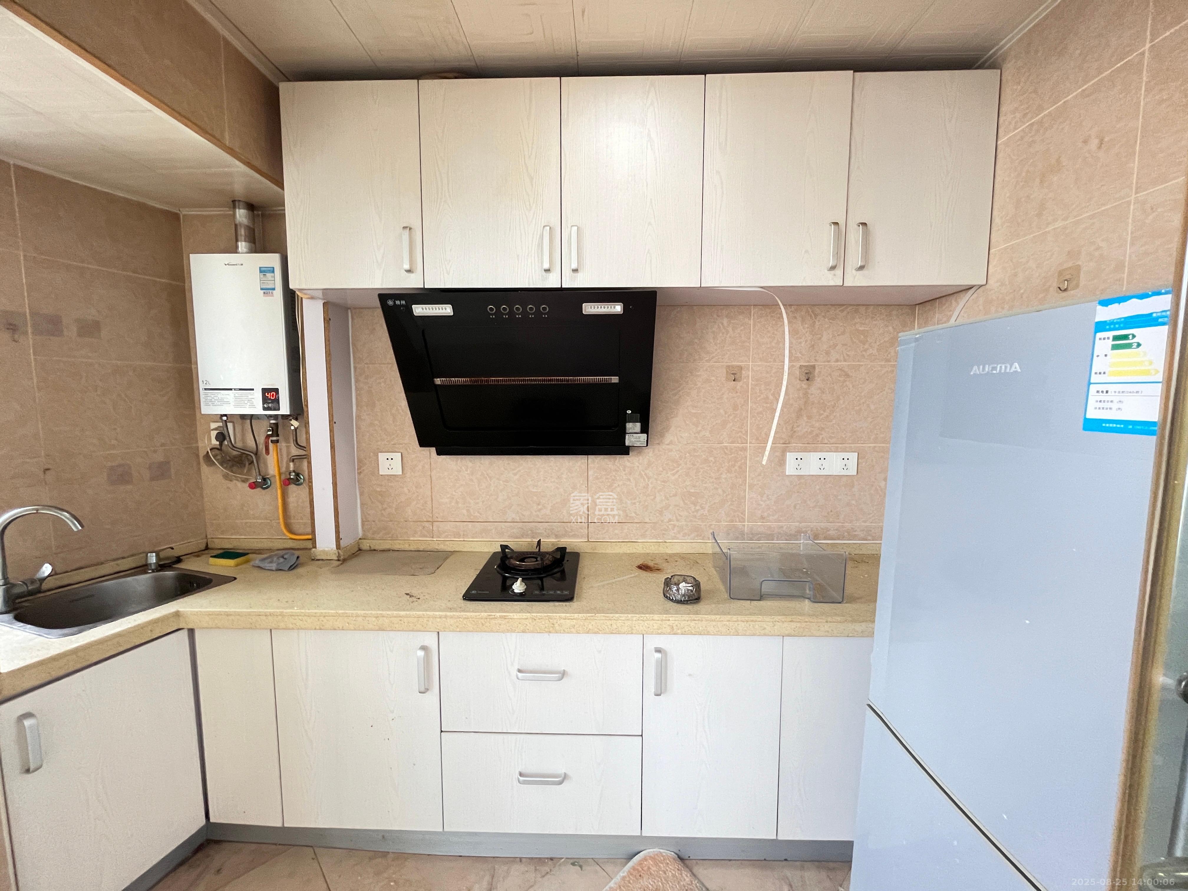 先锋东外滩  1室1厅1卫    1500.0元/月室内图