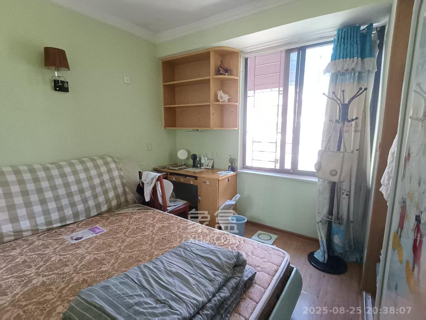 中信文化广场(中信新城二期)  1室2厅1卫    1800.0元/月 中信文化广场(中信新城二期)  1室2厅1卫    1800.0元/月