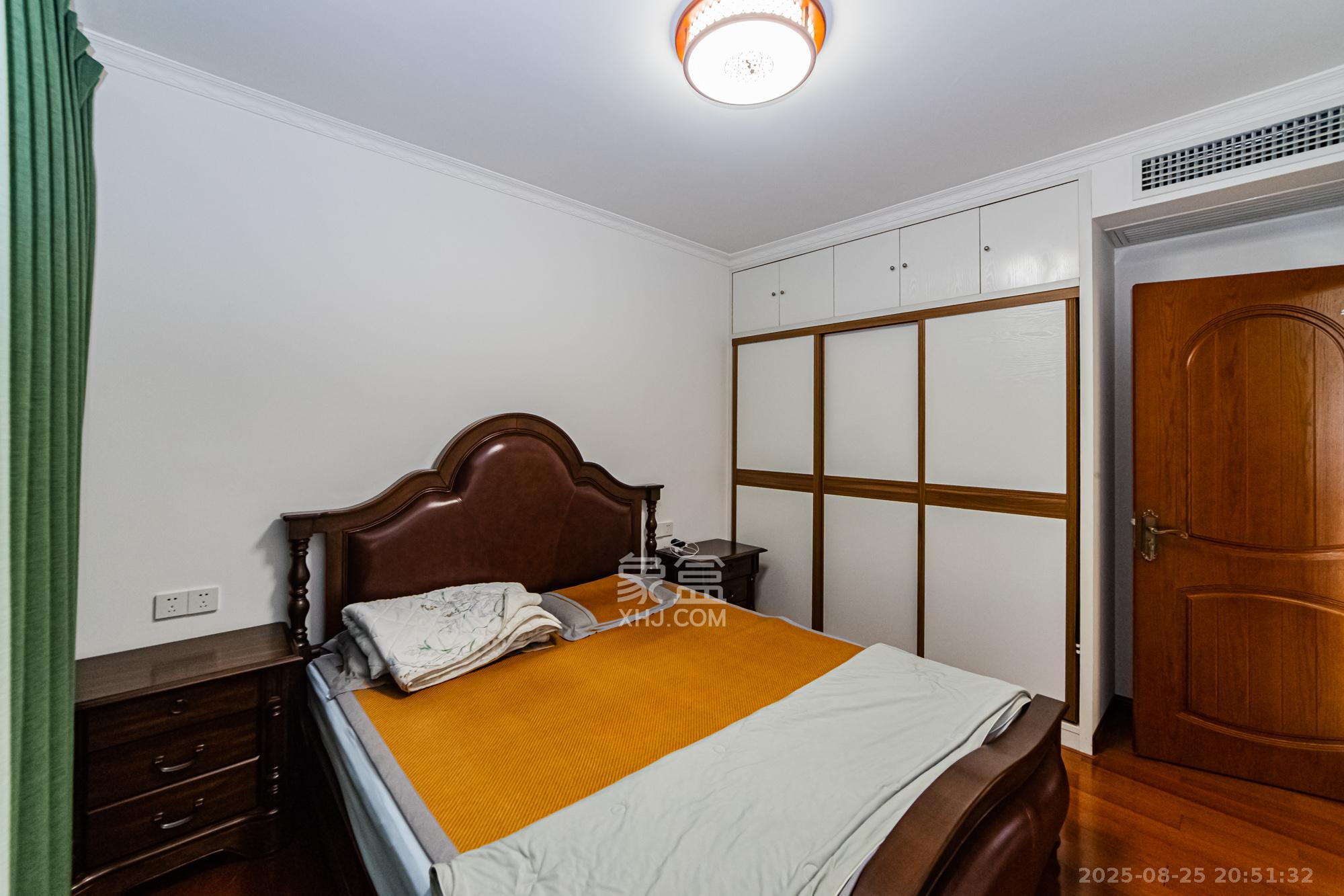 北辰三角洲E4区  3室2厅1卫    138.0万卧室