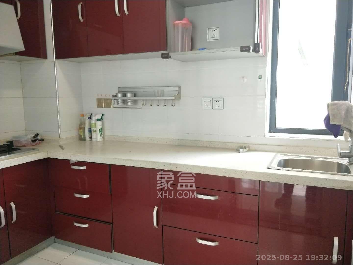 莱茵城 3室2厅1卫 2500.0元/月 莱茵城 3室2厅1卫 2500.0元/月室内图