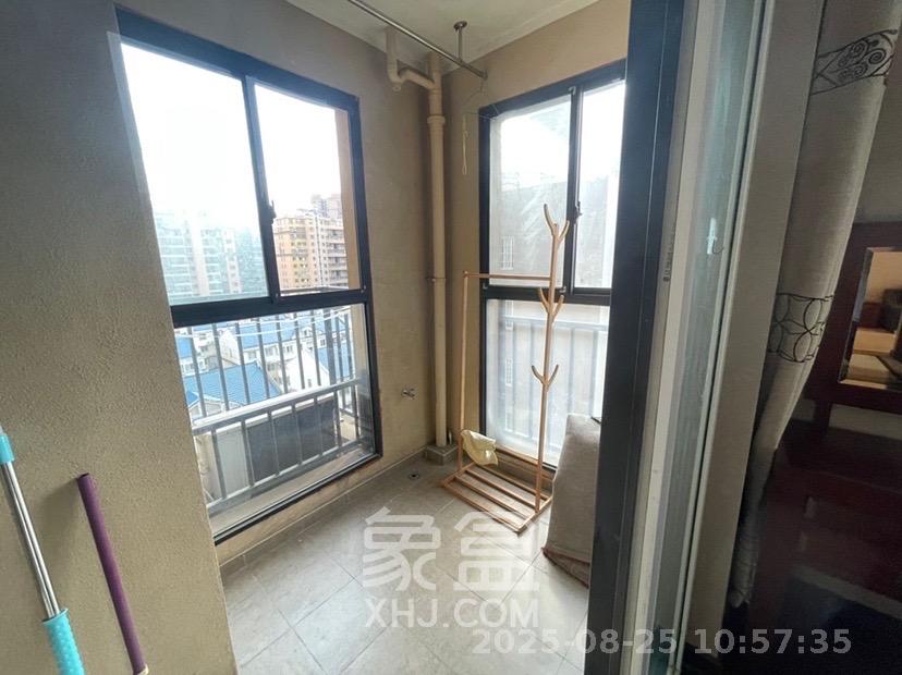 郡原居里  2室2厅1卫    1600.0元/月室内图