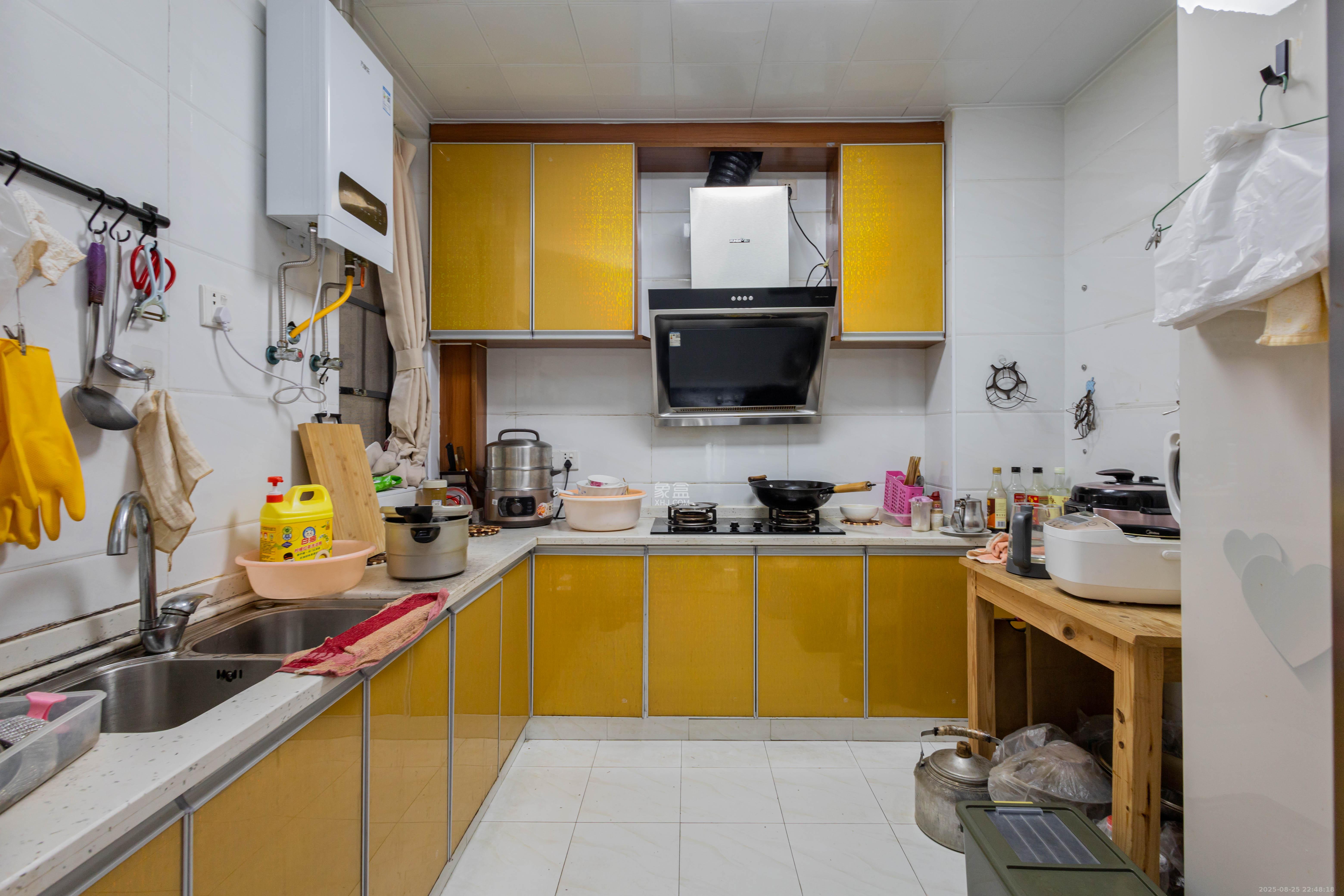 中交中央公园D2区 2室1厅1卫 92.0万 中交中央公园D2区 2室1厅1卫 92.0万厨房