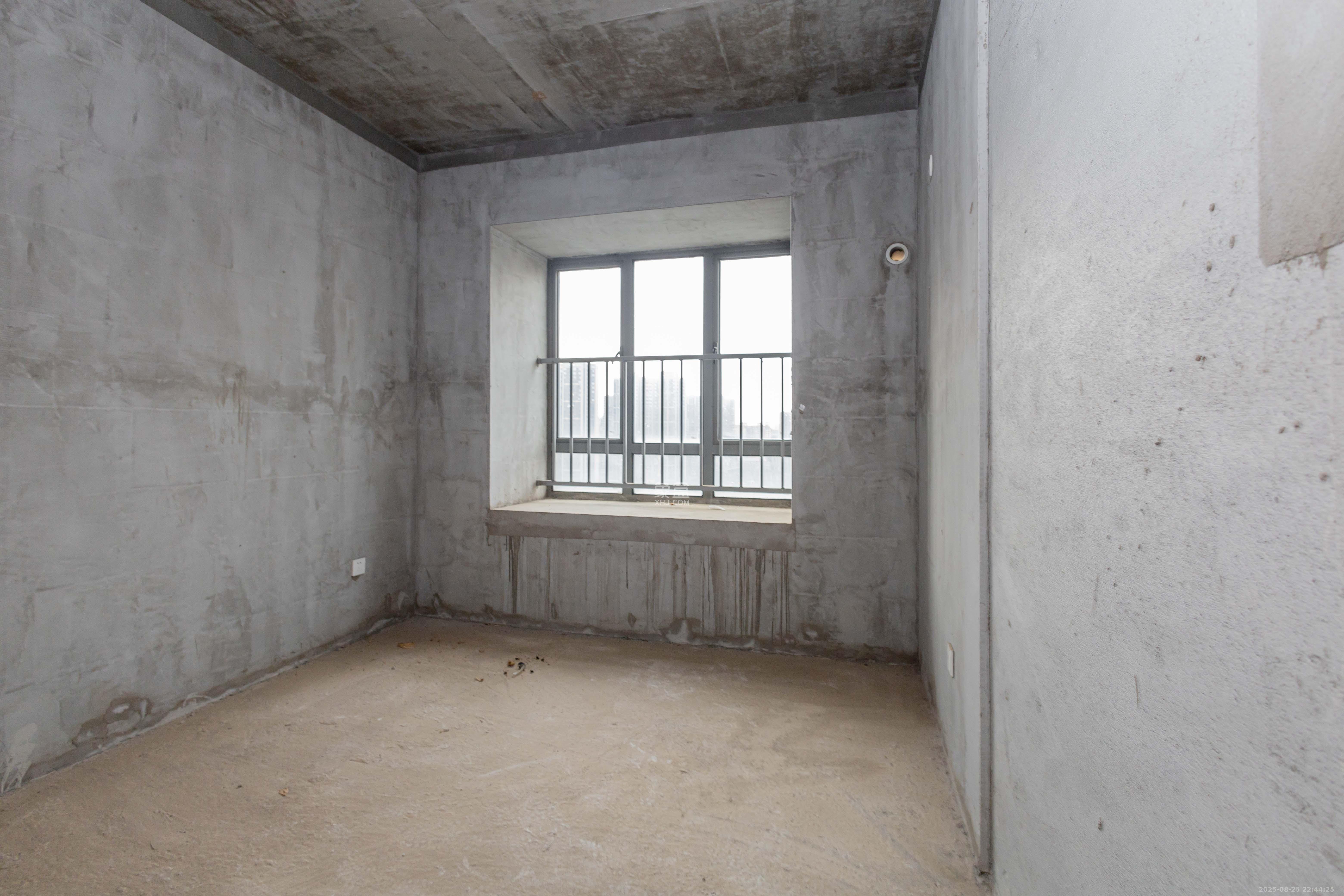 中交中央公园D4区  1室0厅0卫    158.0万卧室