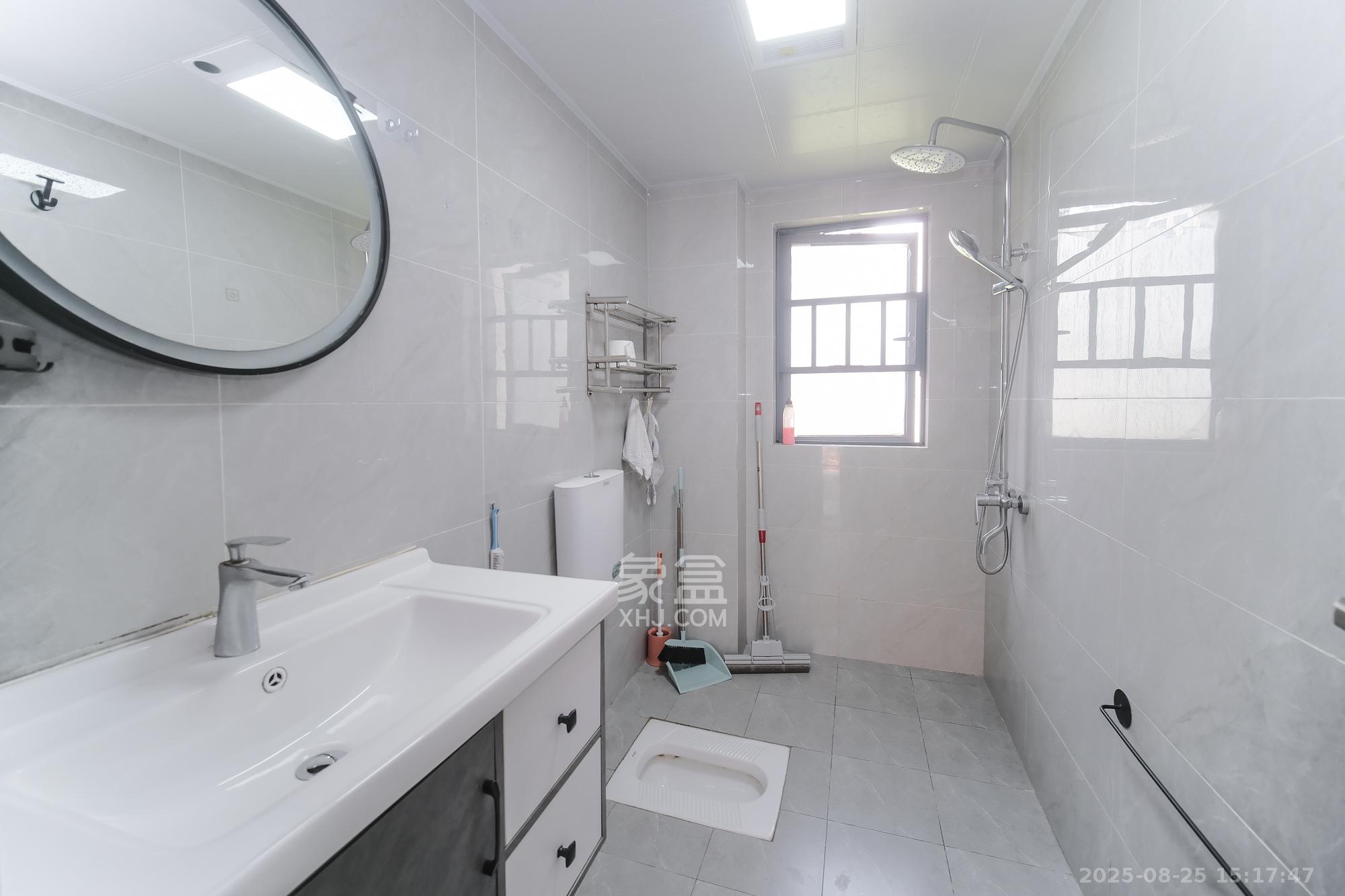 筑梦星园 4室2厅2卫 95.0万 筑梦星园 4室2厅2卫 95.0万卫生间