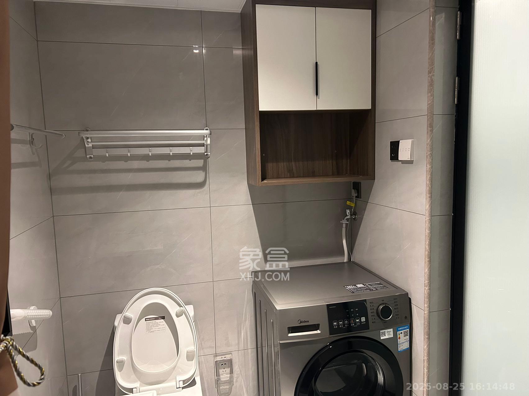 保利麓谷林语I区  1室1厅1卫    1700.0元/月室内图