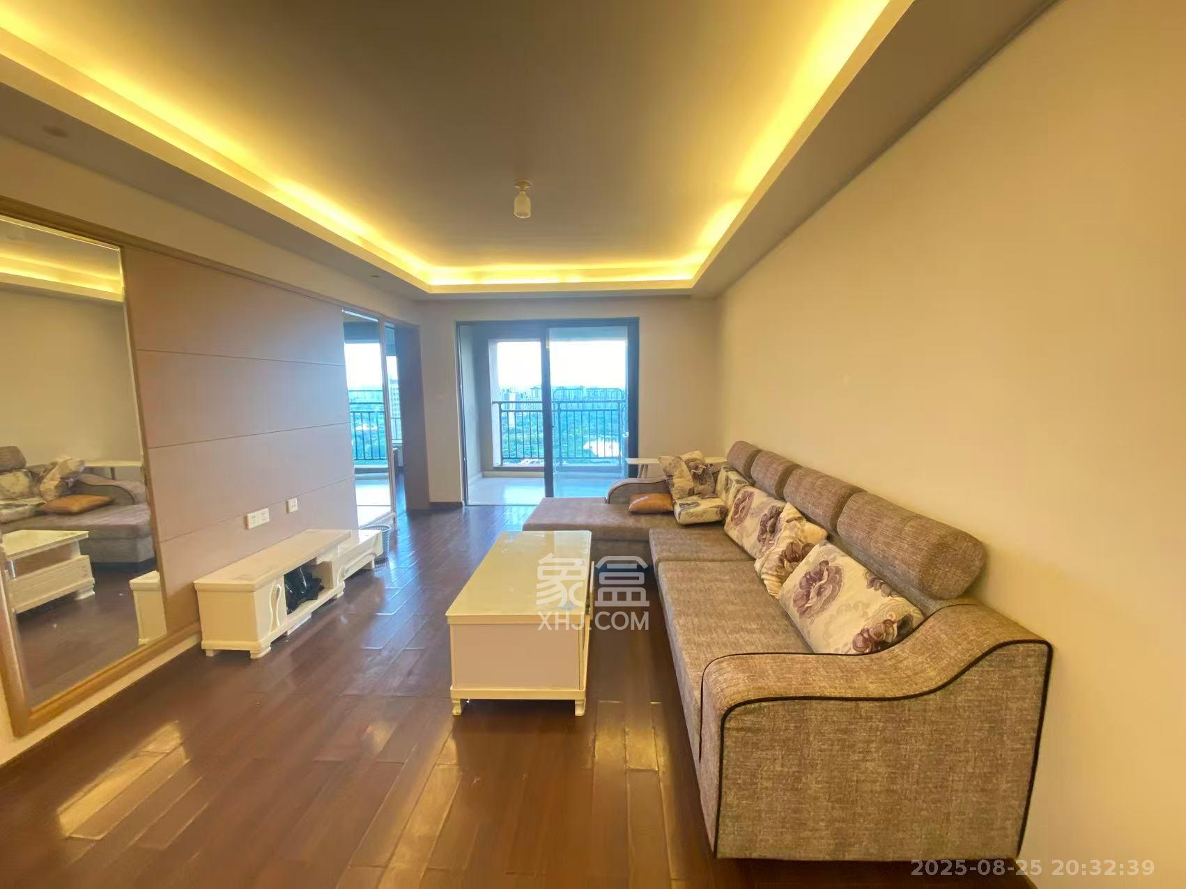 万科白鹭郡  3室2厅1卫    2600.0元/月 万科白鹭郡  3室2厅1卫    2600.0元/月