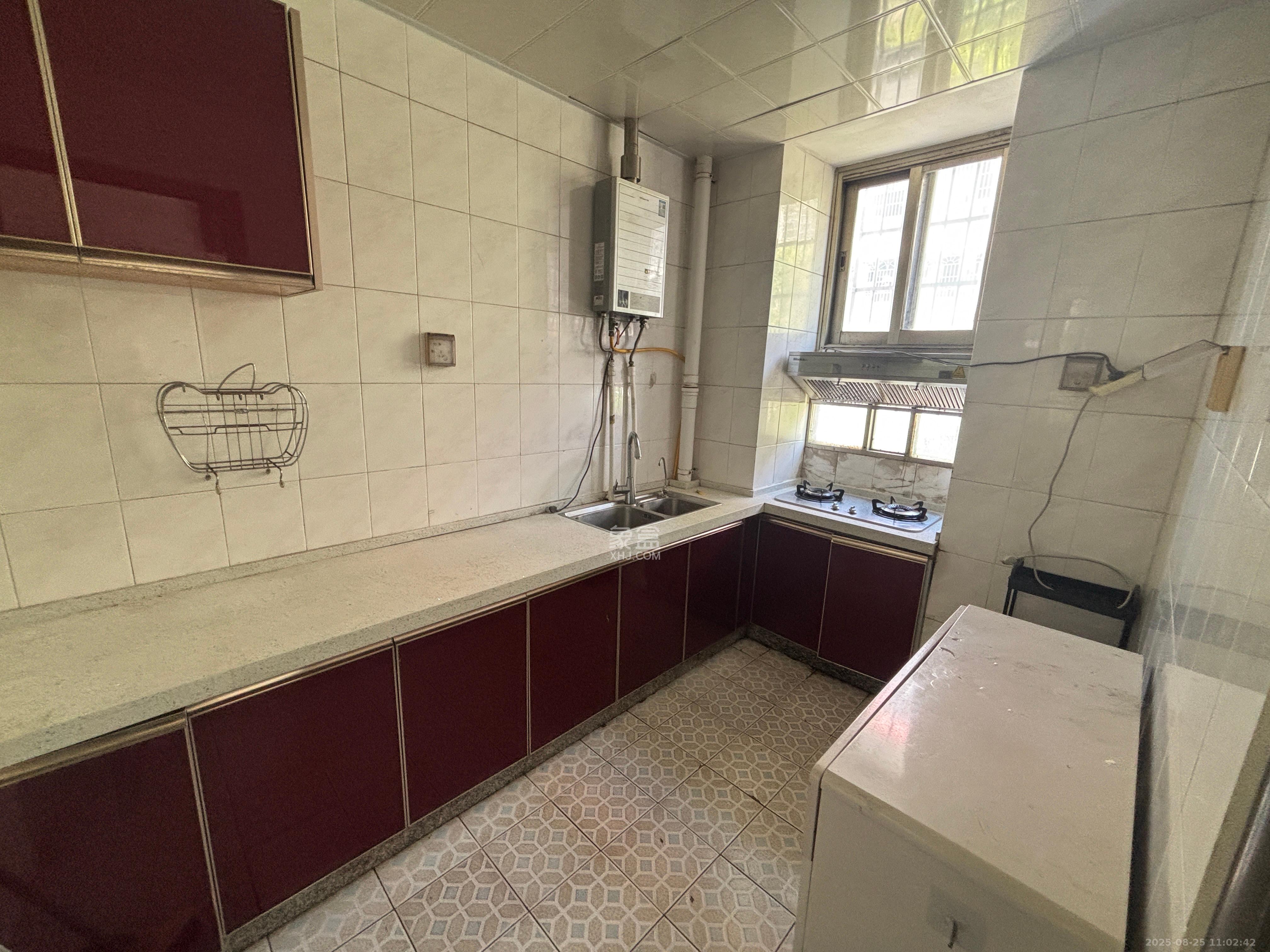 星邮小区  3室2厅2卫    1600.0元/月室内图