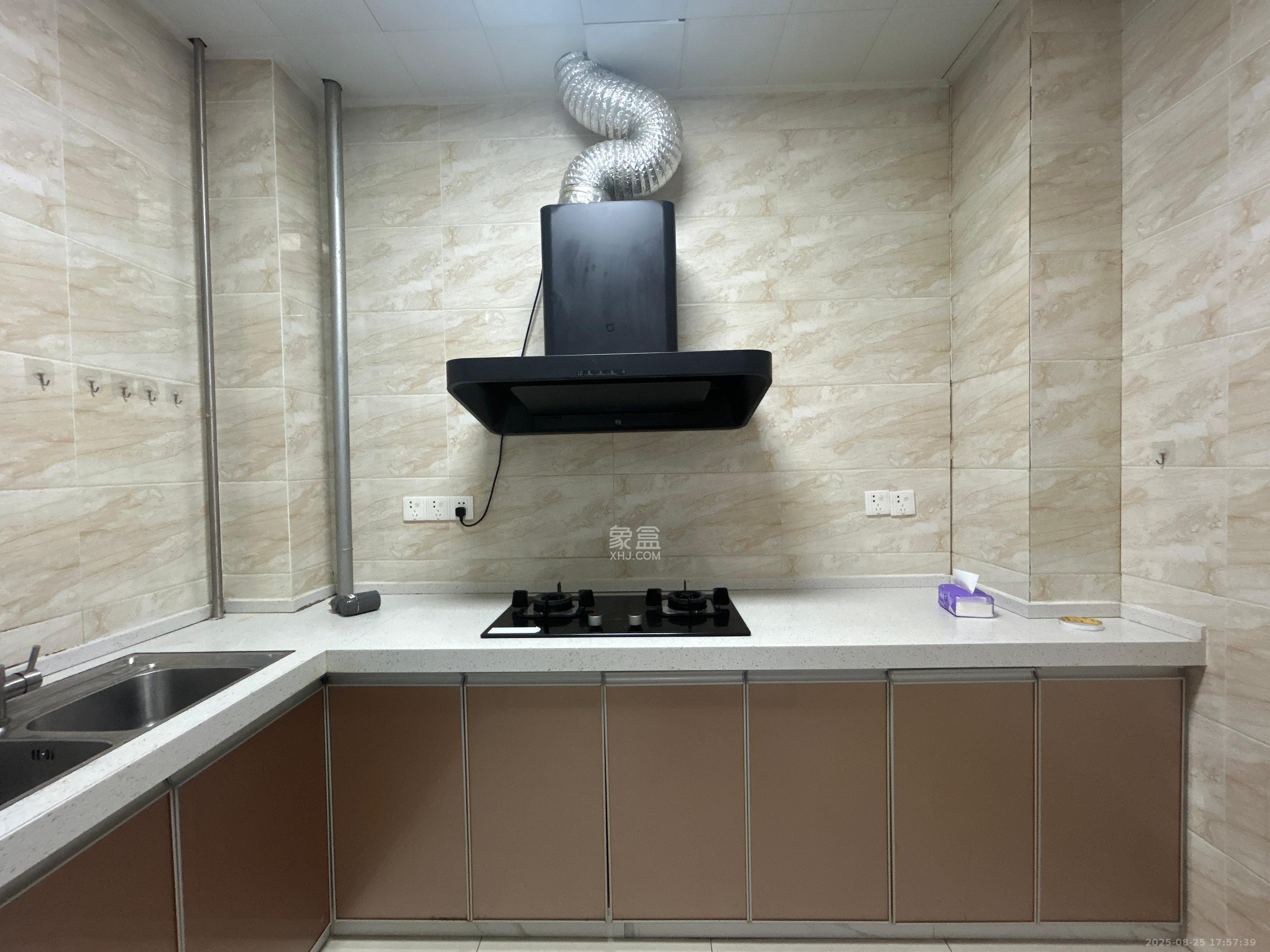 万象府台 1室2厅2卫 4500.0元/月 万象府台 1室2厅2卫 4500.0元/月室内图