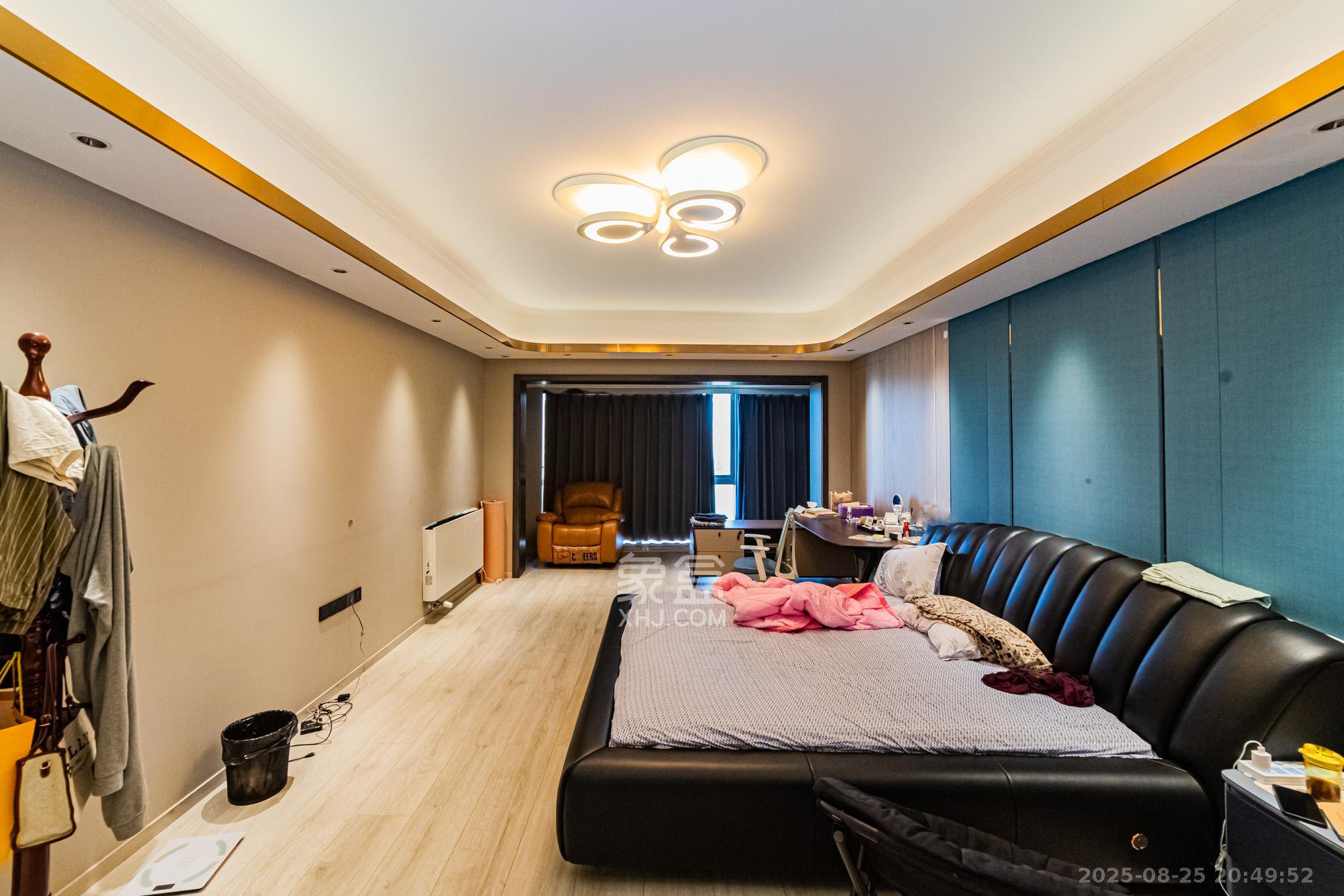 北辰定江洋  5室3厅4卫    918.0万 北辰定江洋  5室3厅4卫    918.0万卧室