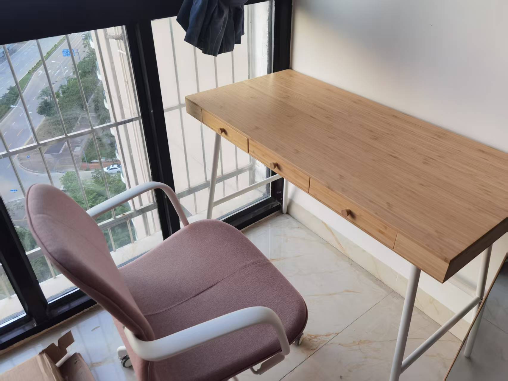 绿地海长流一期  3室2厅1卫    2500.0元/月 绿地海长流一期  3室2厅1卫    2500.0元/月室内图