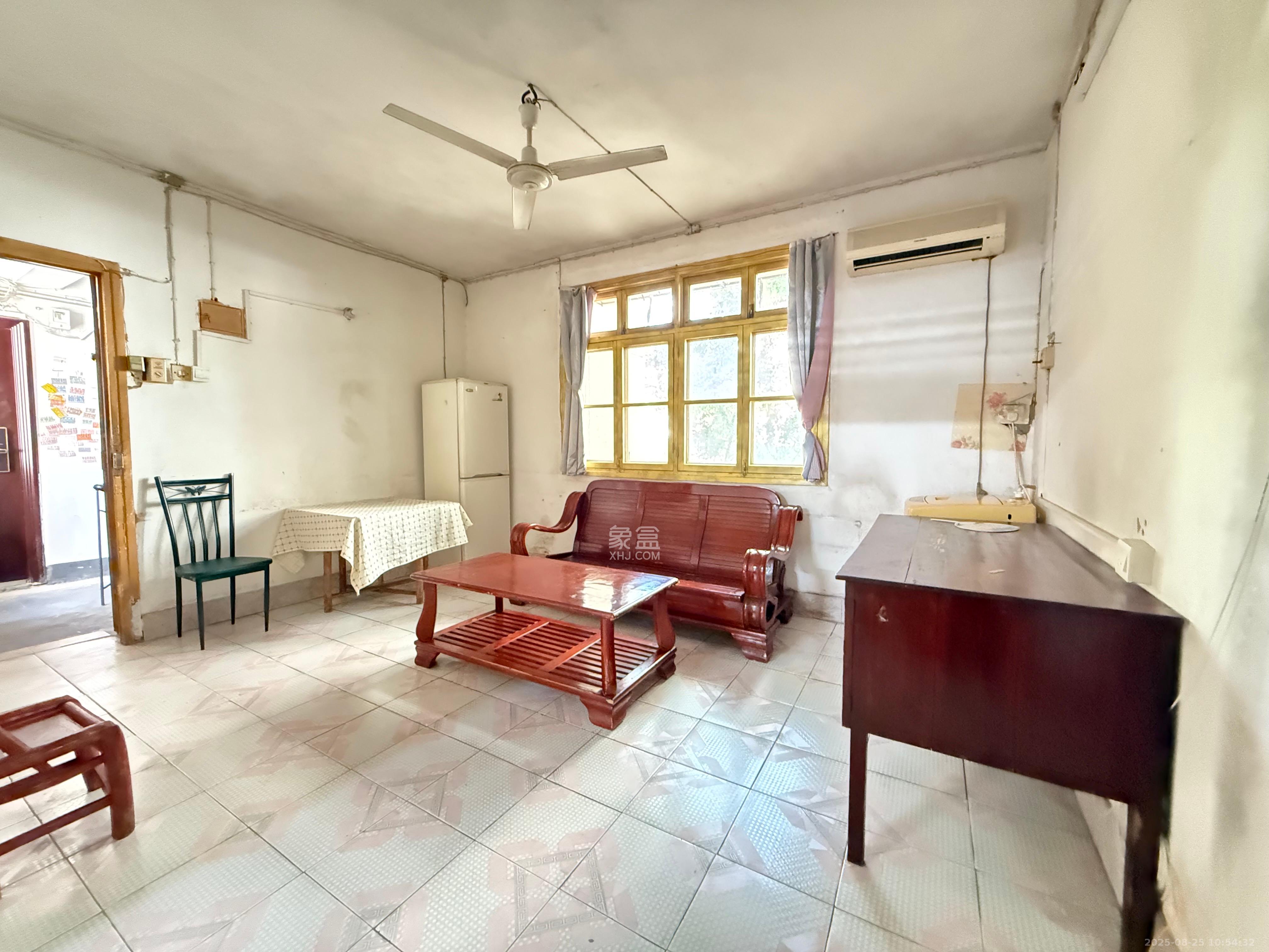 建安小区 2室1厅1卫 1100.0元/月 建安小区 2室1厅1卫 1100.0元/月室内图