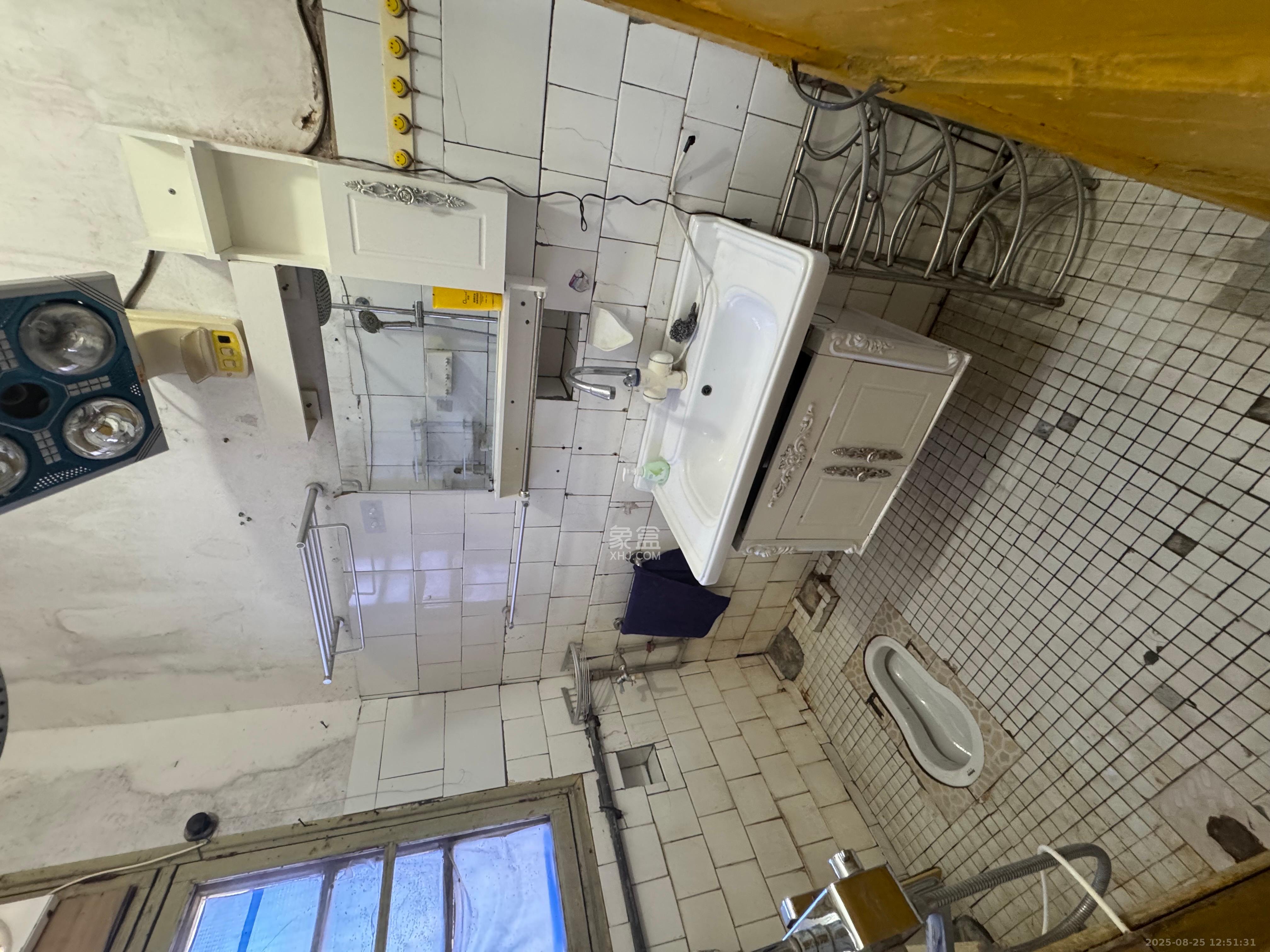 仰天湖省送变电宿舍  3室2厅1卫    2200.0元/月室内图