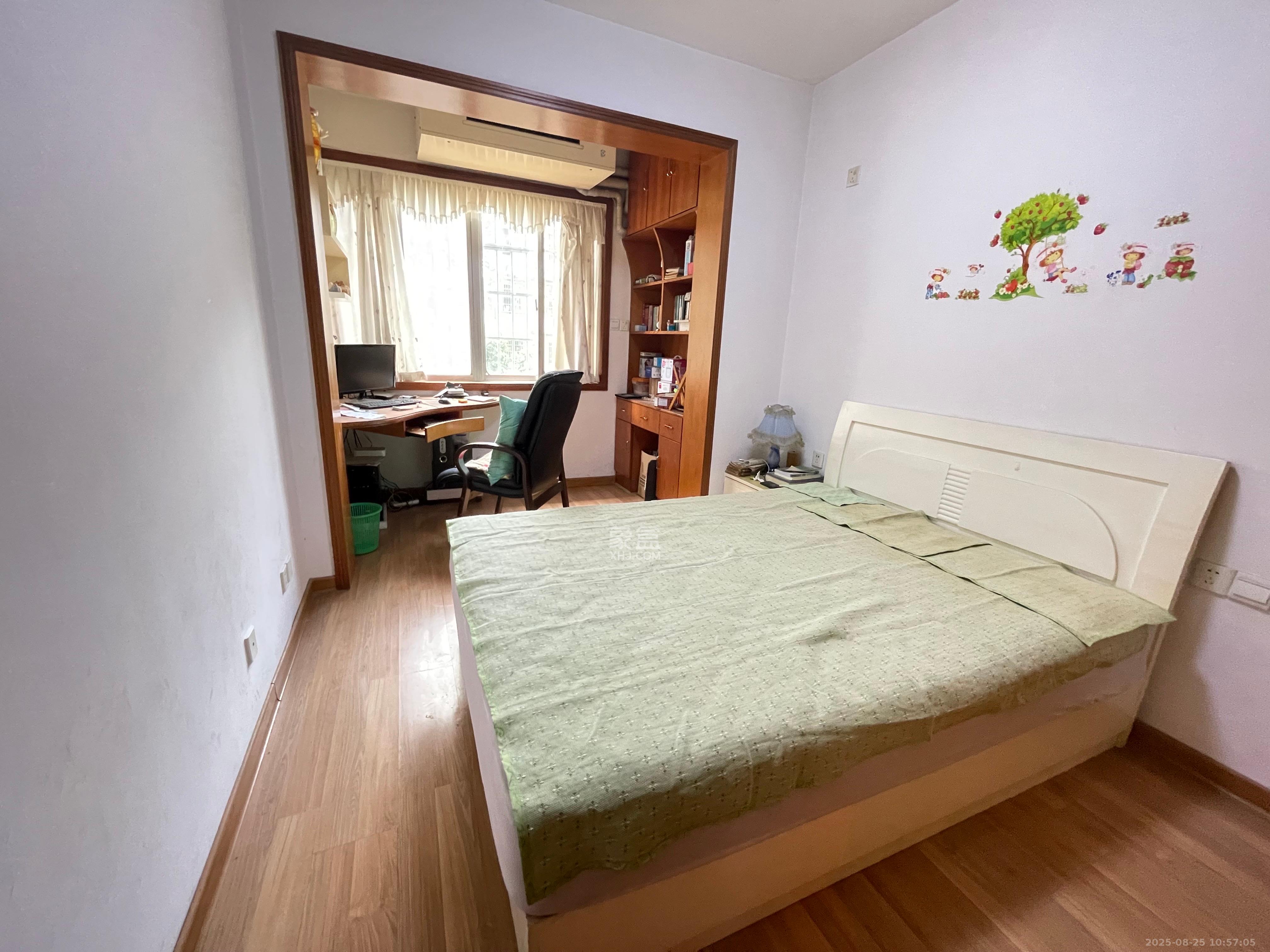 东联名园  3室2厅2卫   2300.00元/月室内图