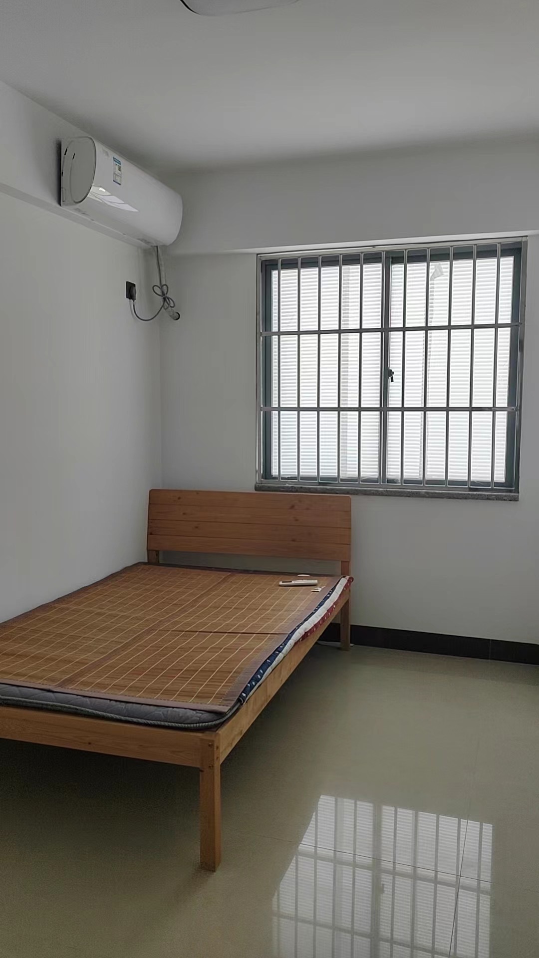 金山小区  4室2厅2卫   2800.00元/月室内图