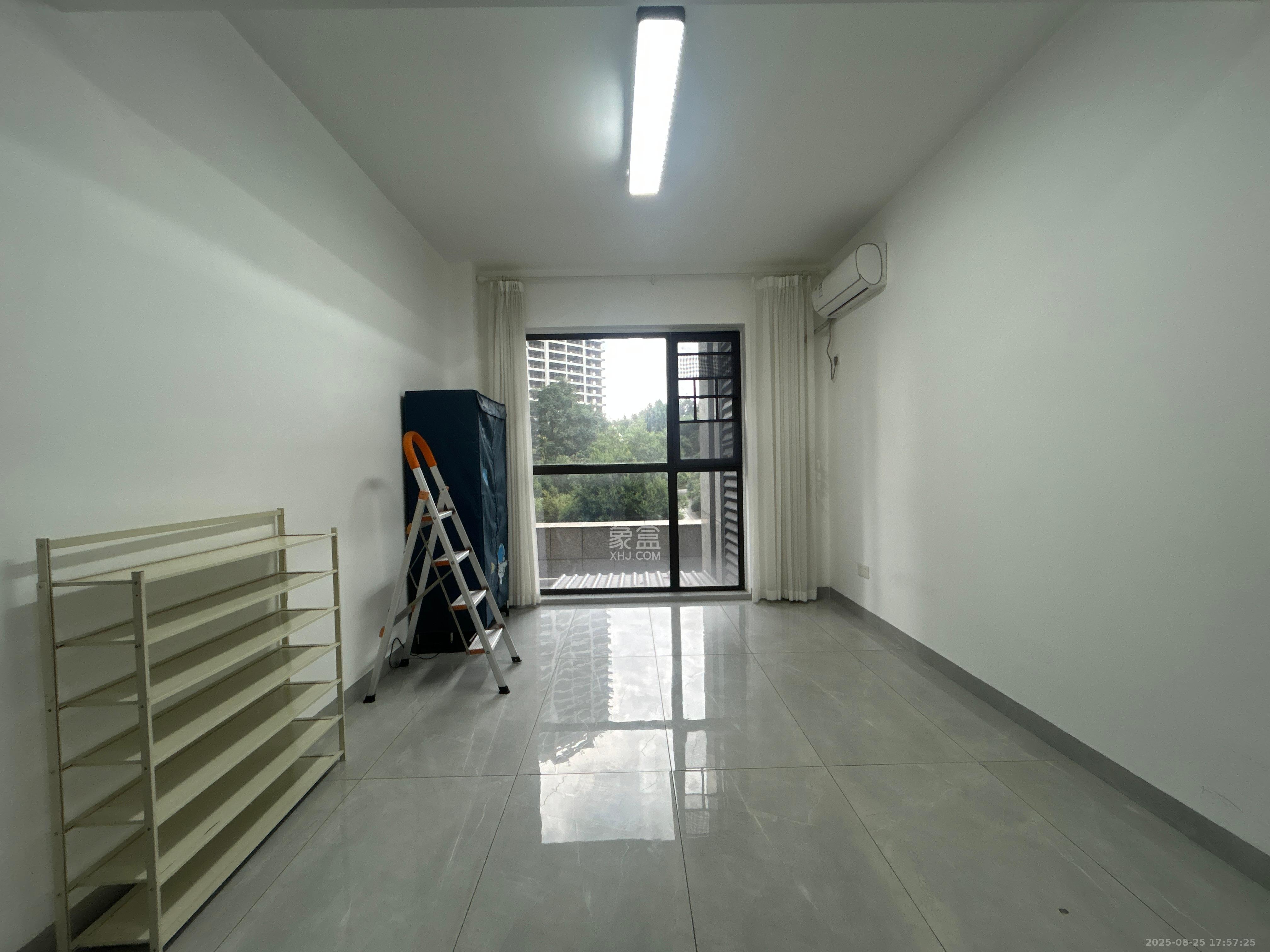 万象府台 1室2厅2卫 4500.0元/月 万象府台 1室2厅2卫 4500.0元/月室内图