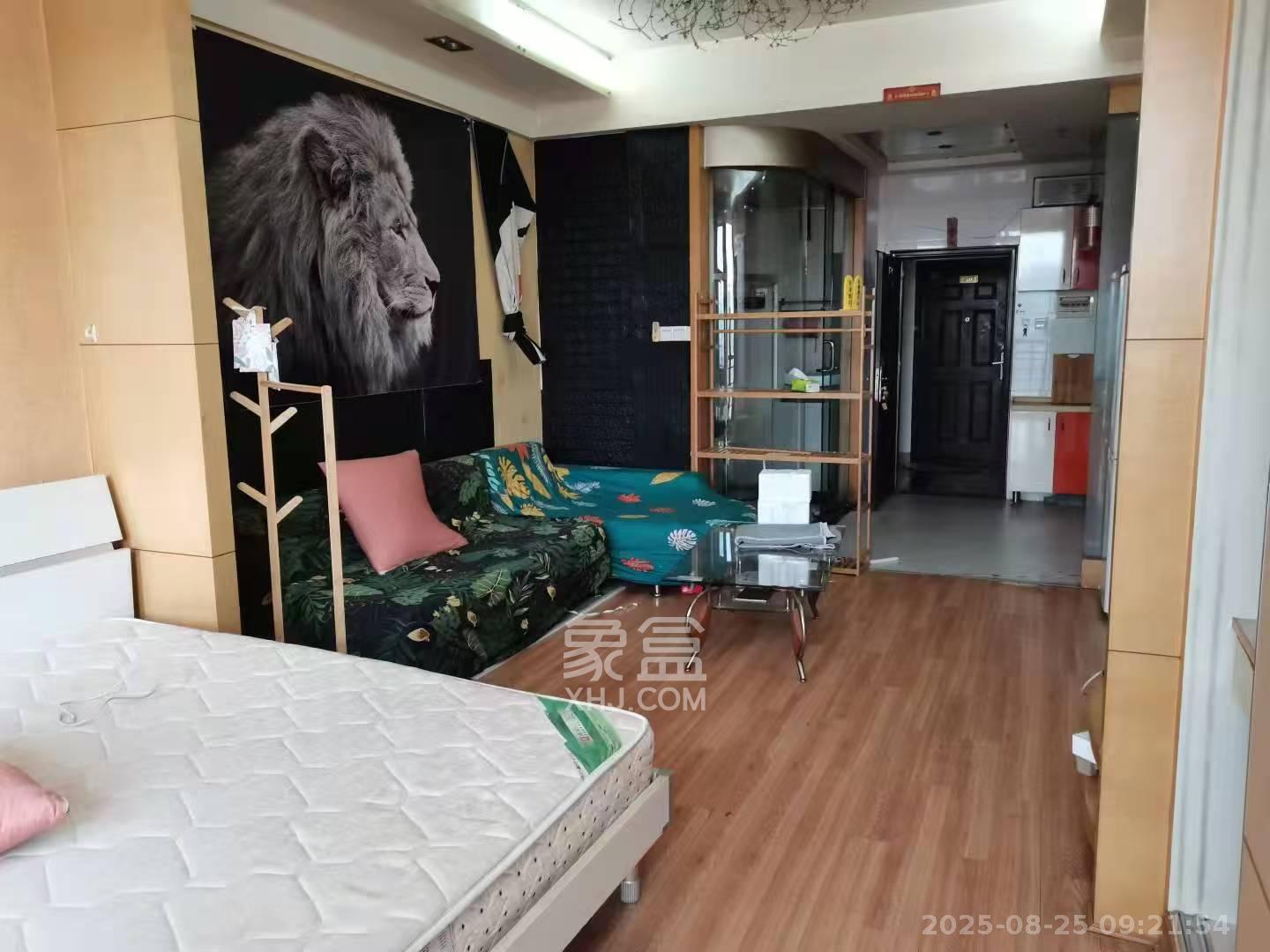 YO领域(领御大厦)  1室1厅1卫    1800.0元/月 YO领域(领御大厦)  1室1厅1卫    1800.0元/月室内图1