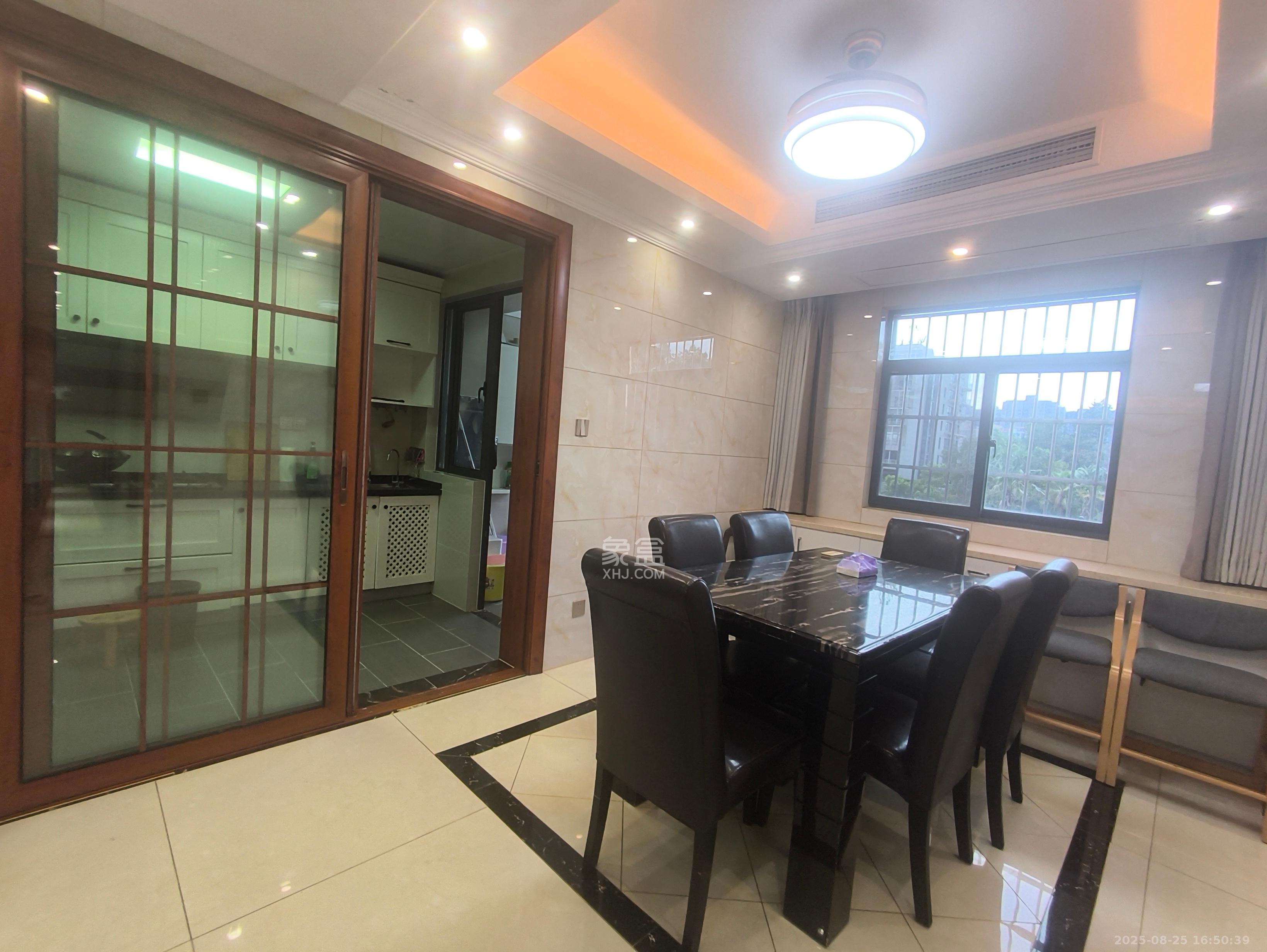 星电恬园 4室2厅2卫 4200.0元/月 星电恬园 4室2厅2卫 4200.0元/月室内图